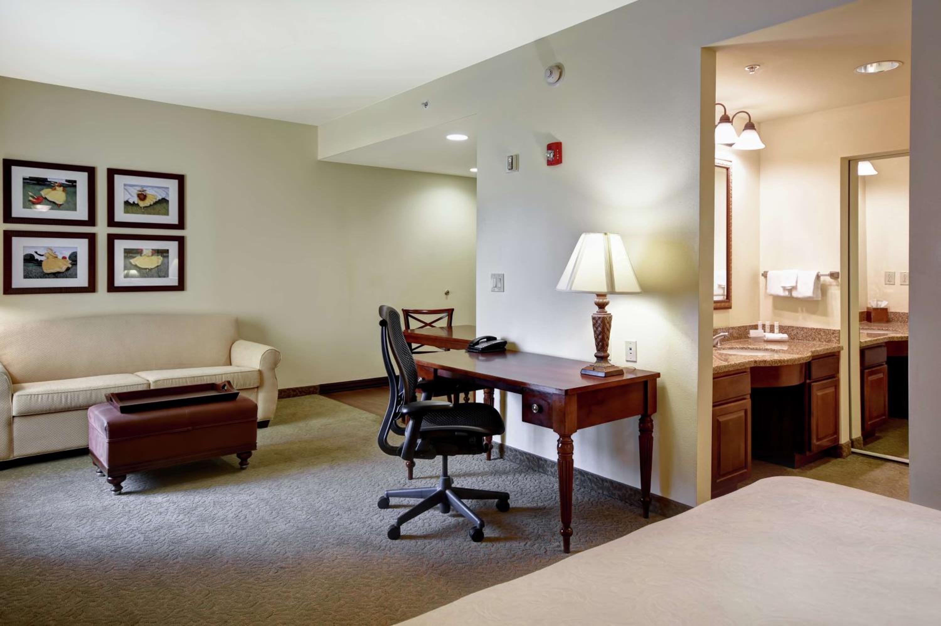 King Studio Suite - Non-Smoking - Photo 2