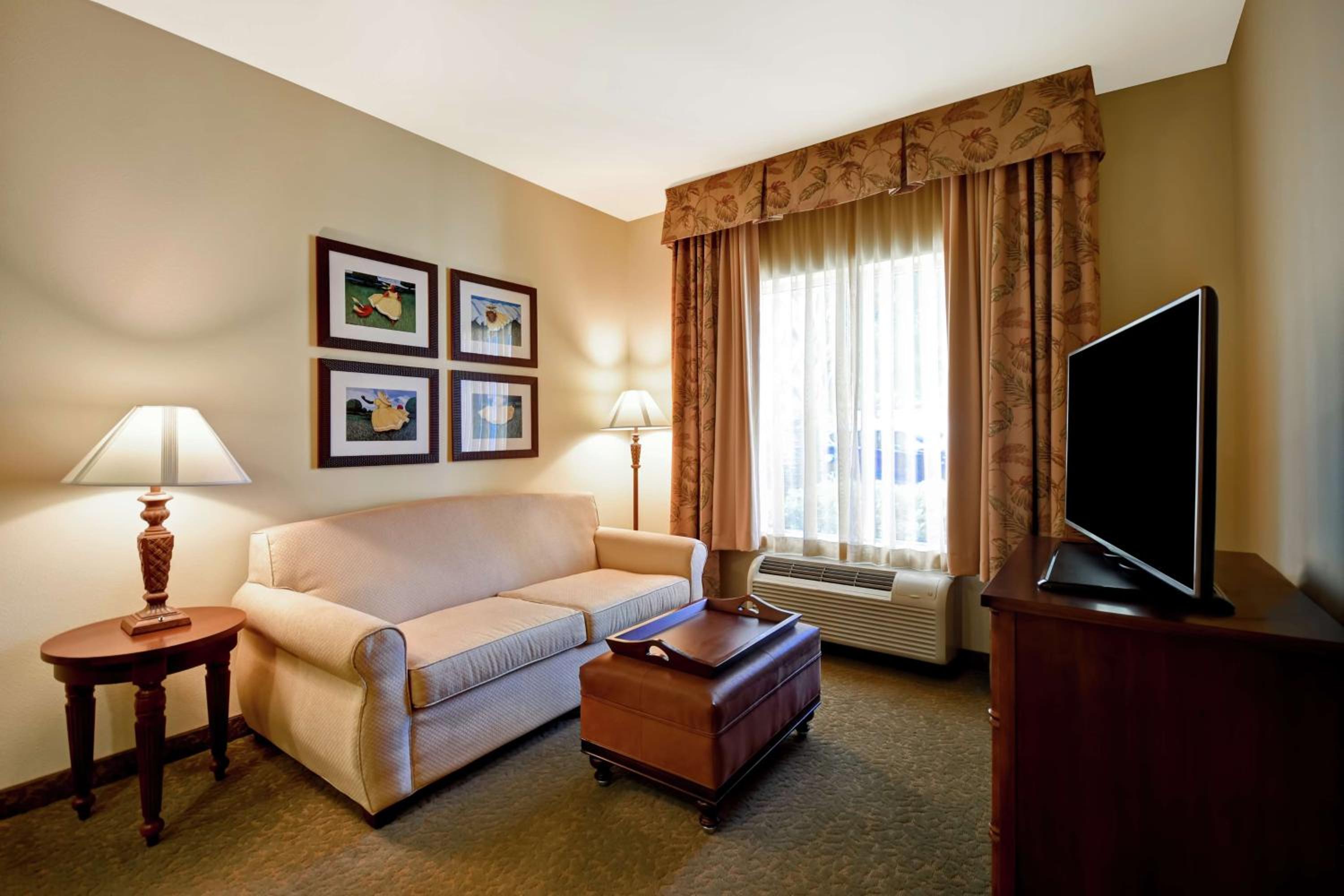 One-Bedroom King Suite - Non-Smoking - Photo 5