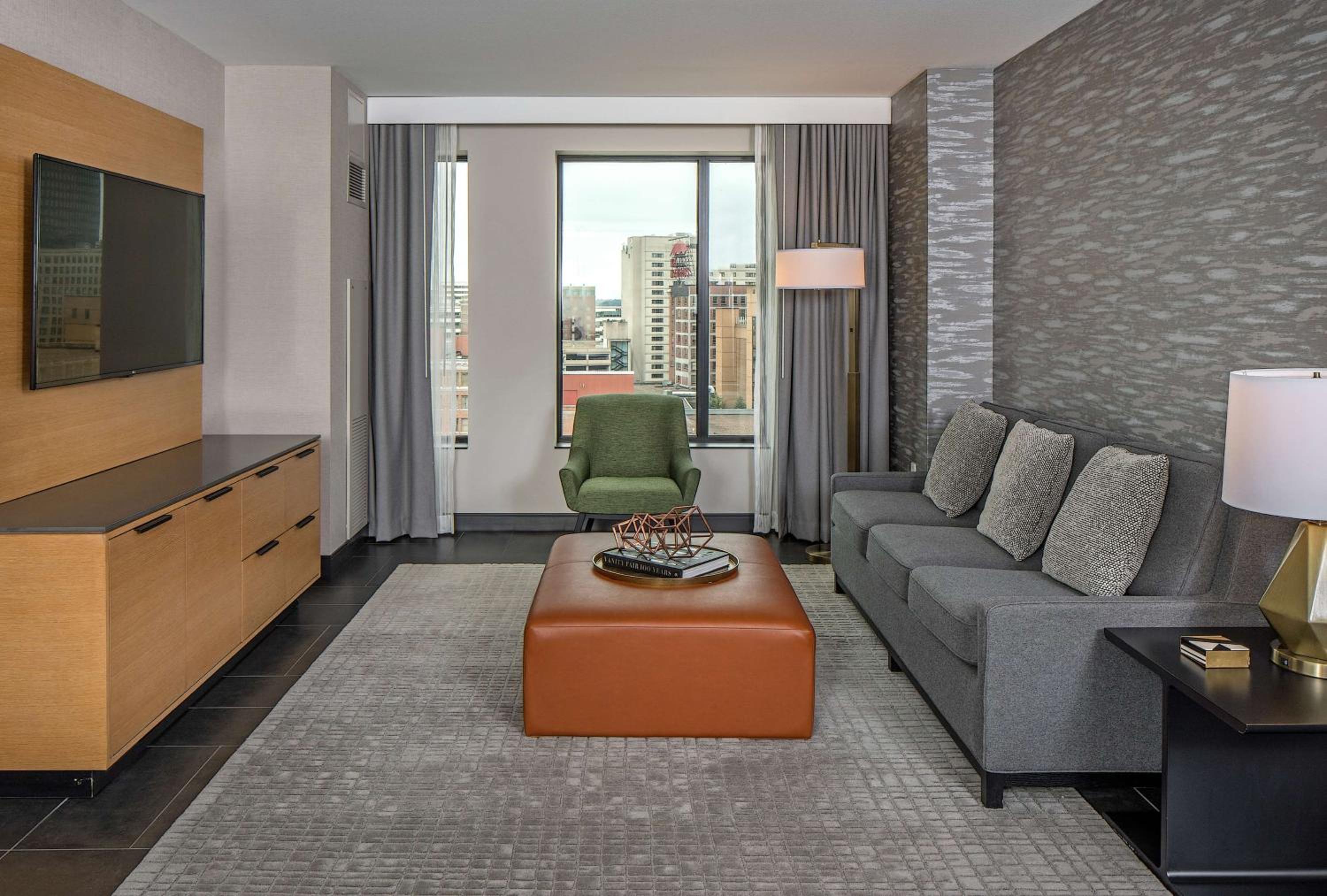 Corner Suite With View