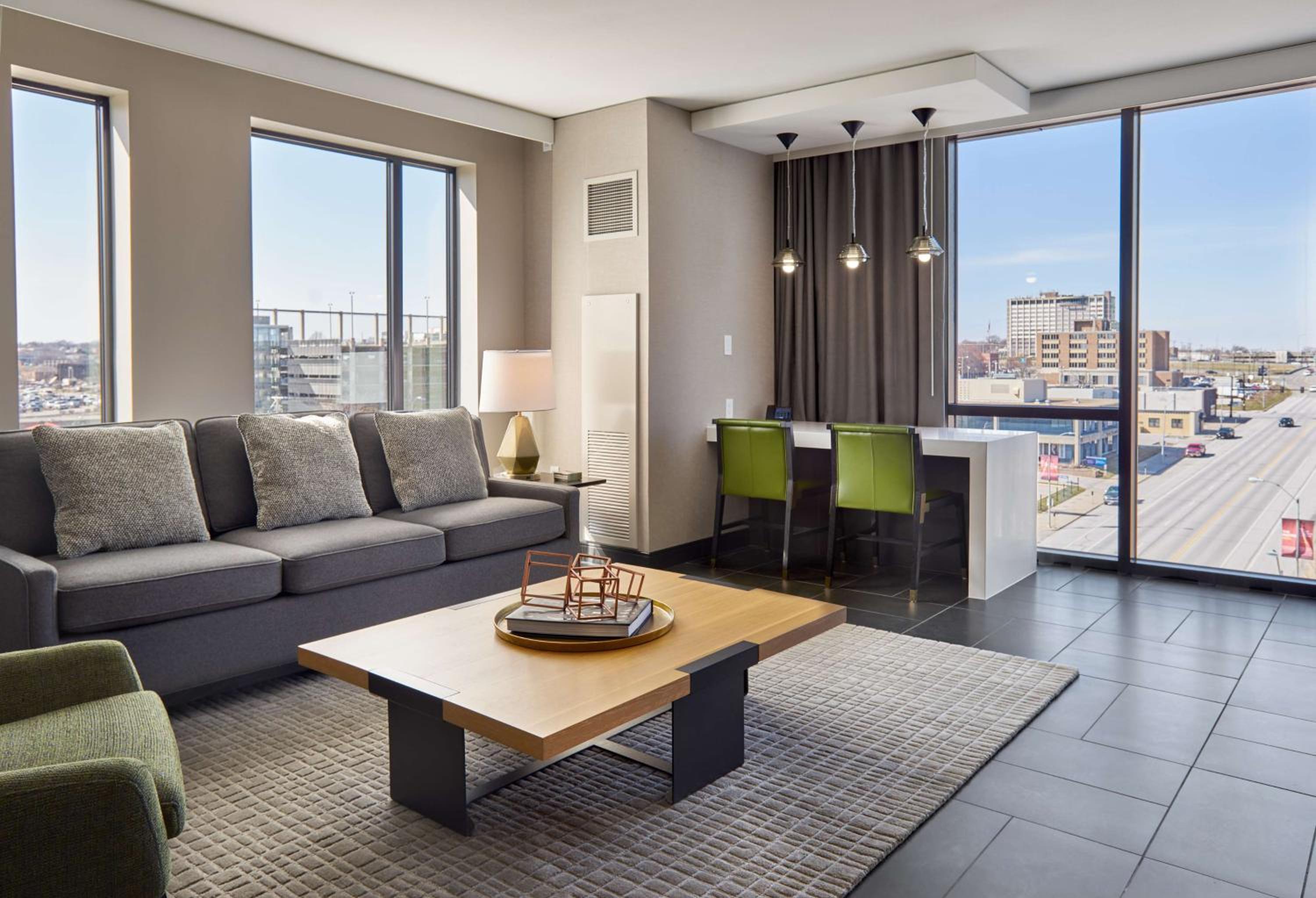 Corner Suite