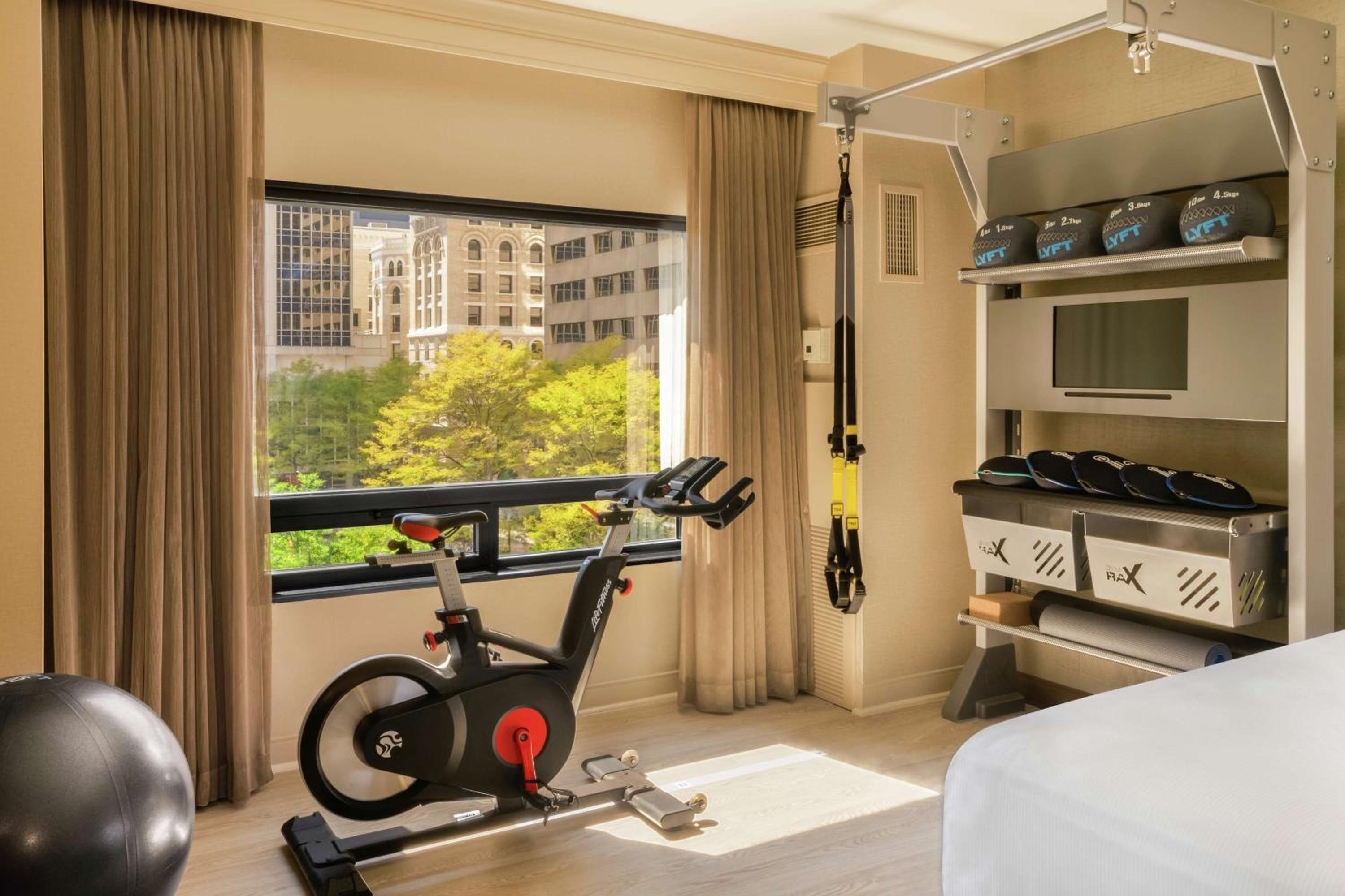 King Room with View - Photo 2