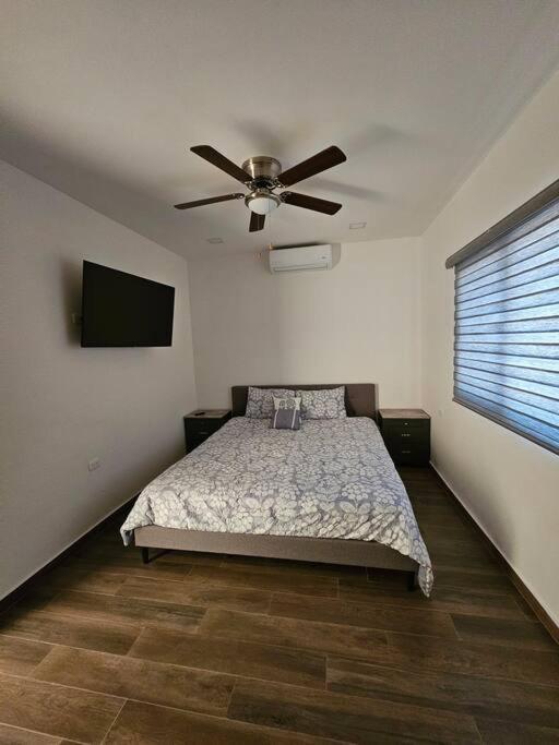 Three-Bedroom House photo 3