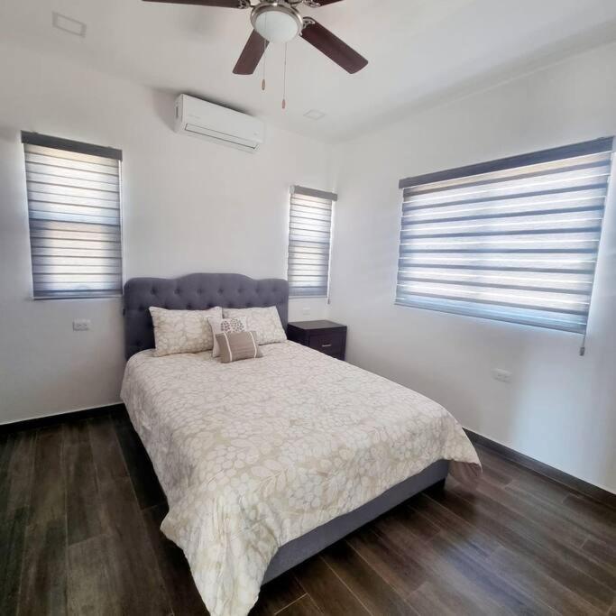 Three-Bedroom House photo 2