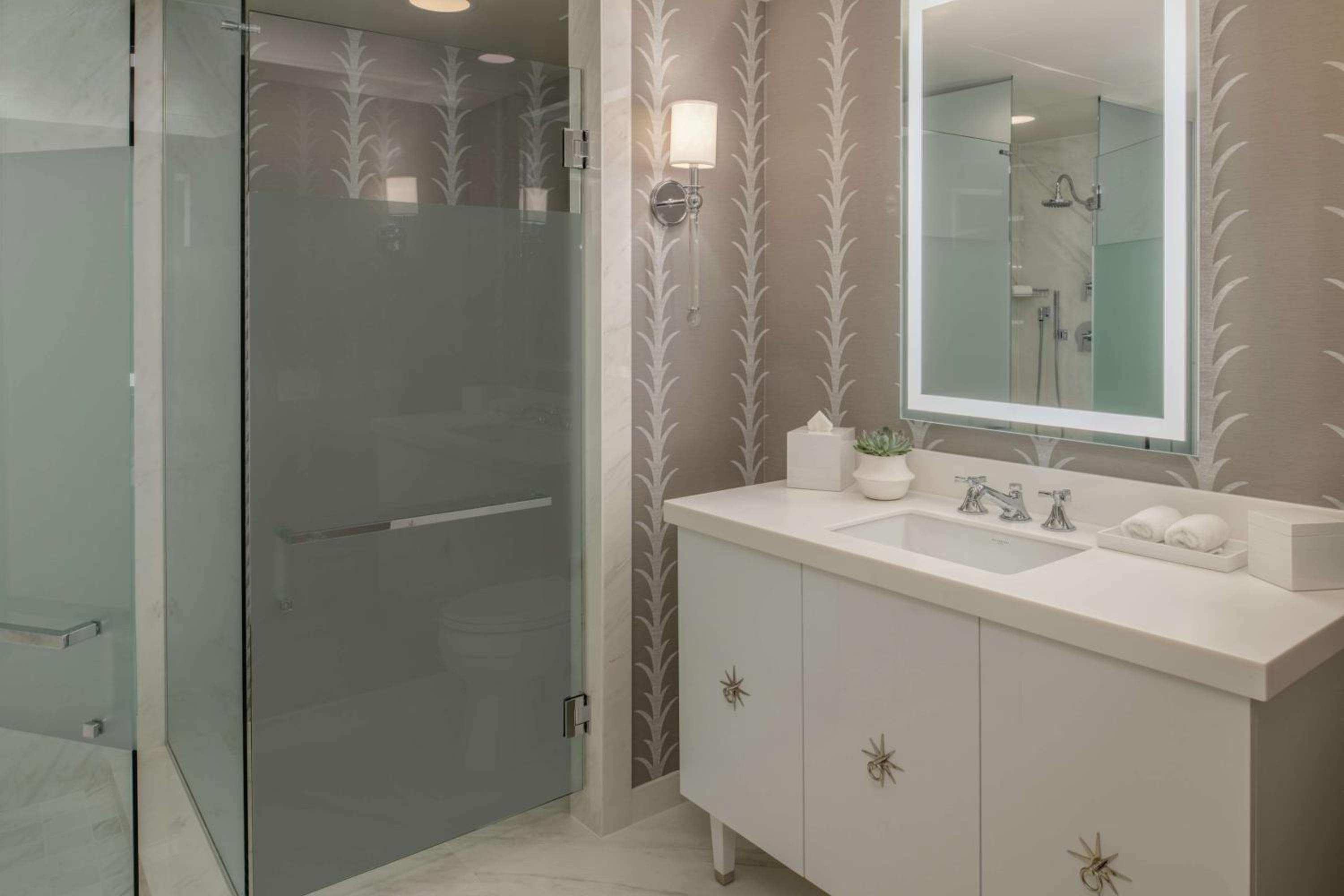 Signature Suite
