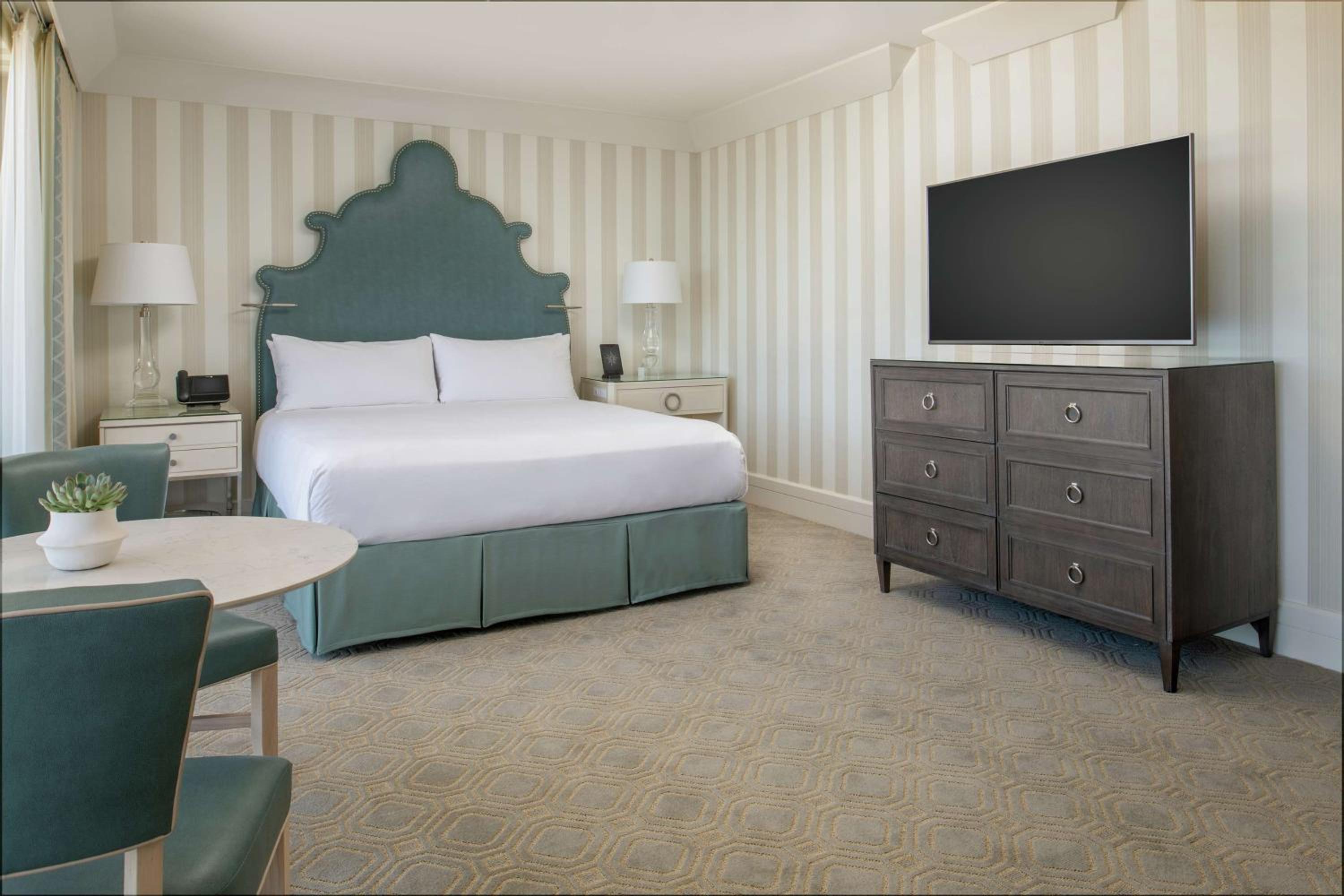 Deluxe Room - Mobility and Hearing Access