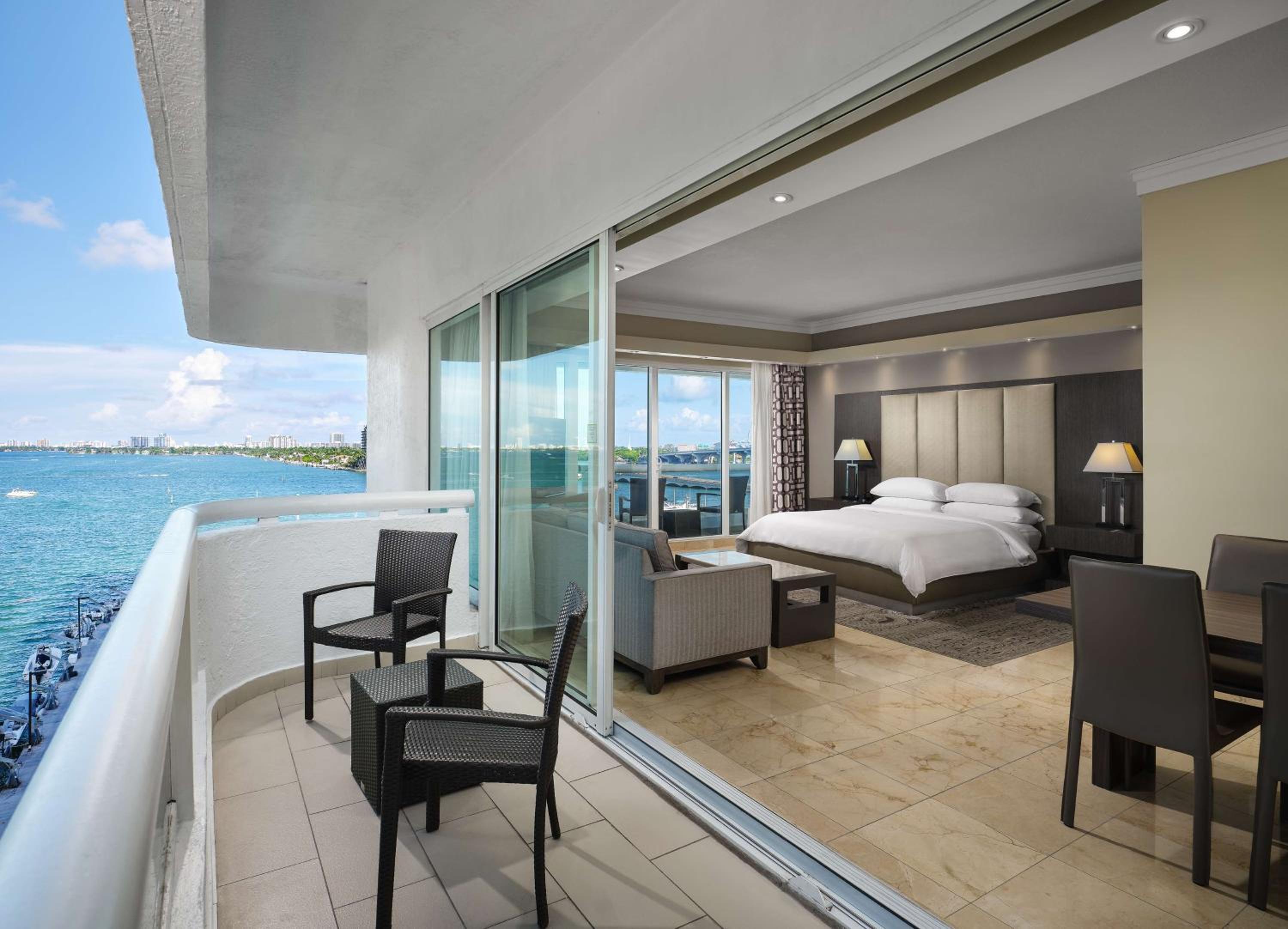 King Suite with Balcony & Bay View thumbnail 5