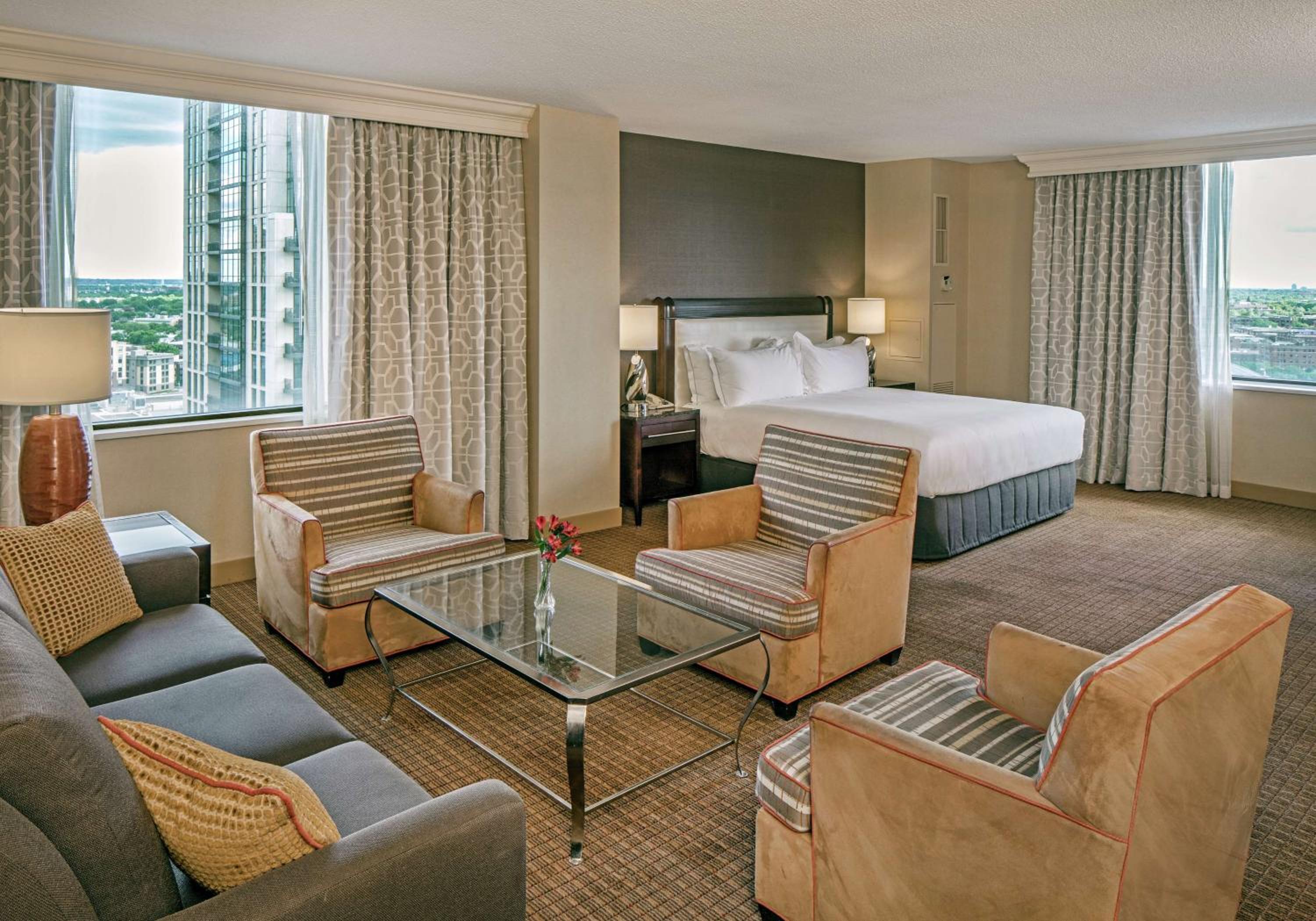 Junior King Suite - Photo 1