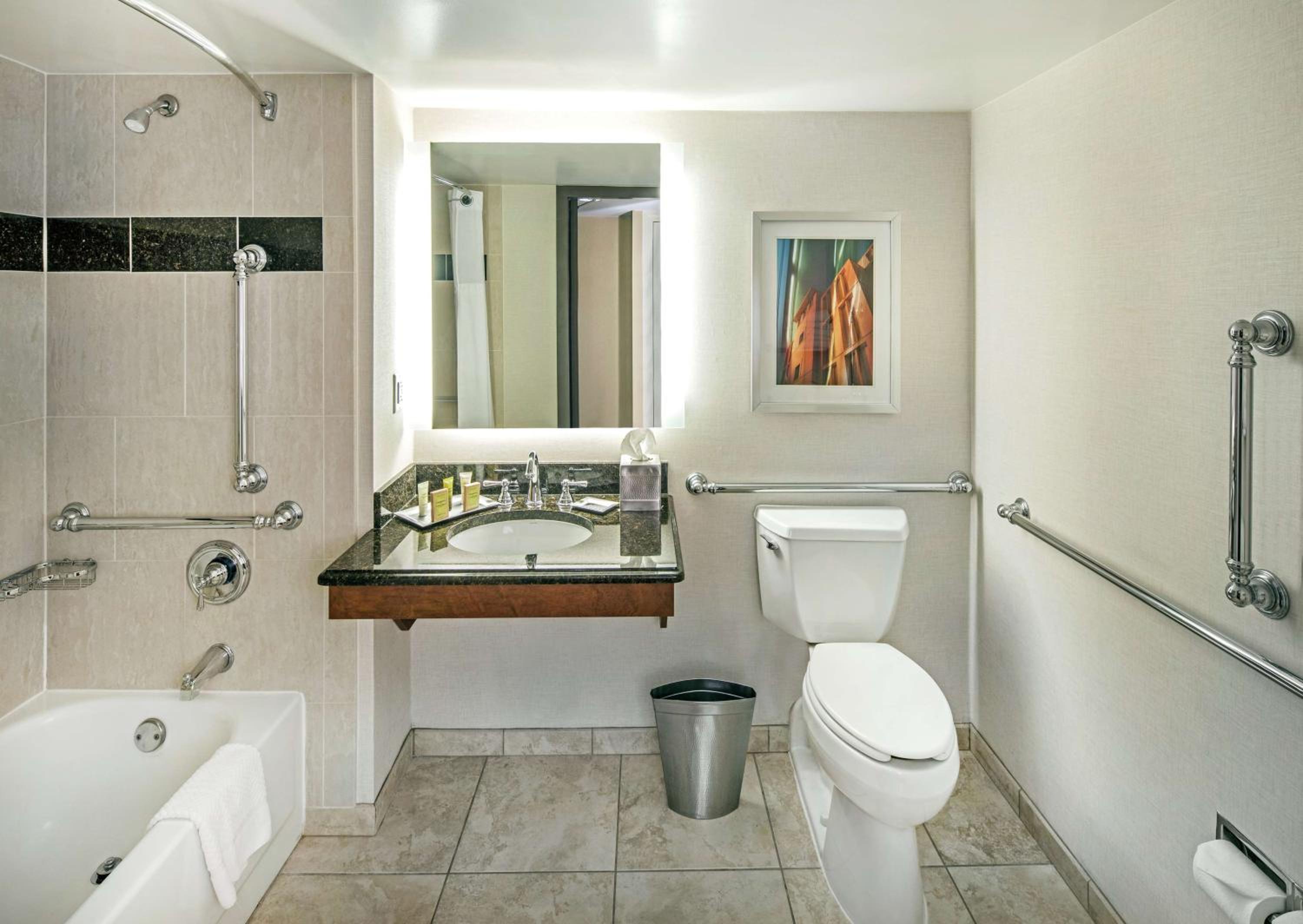King Room - Disability Access - Photo 3