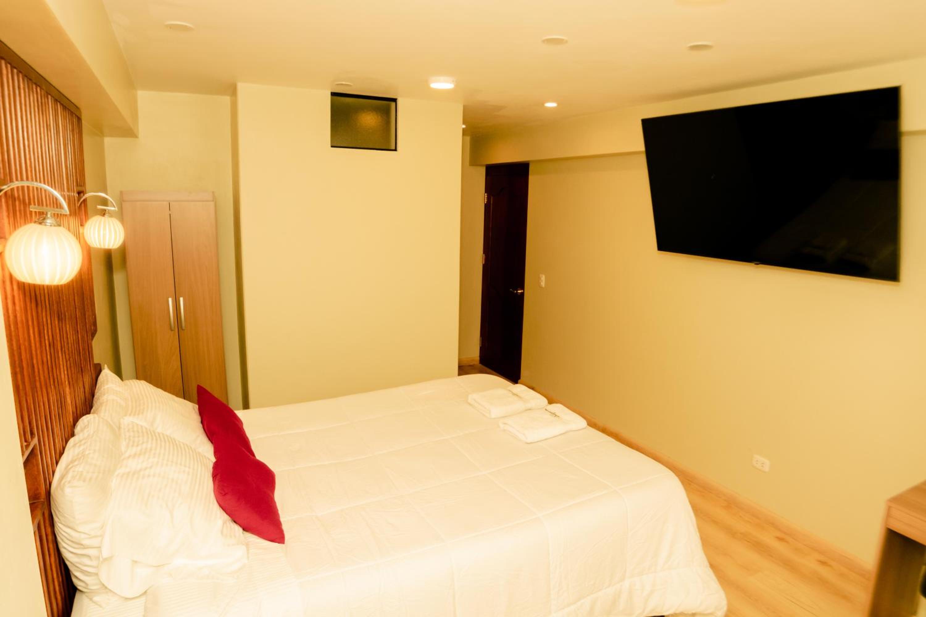 Single Room with Bathroom photo 1