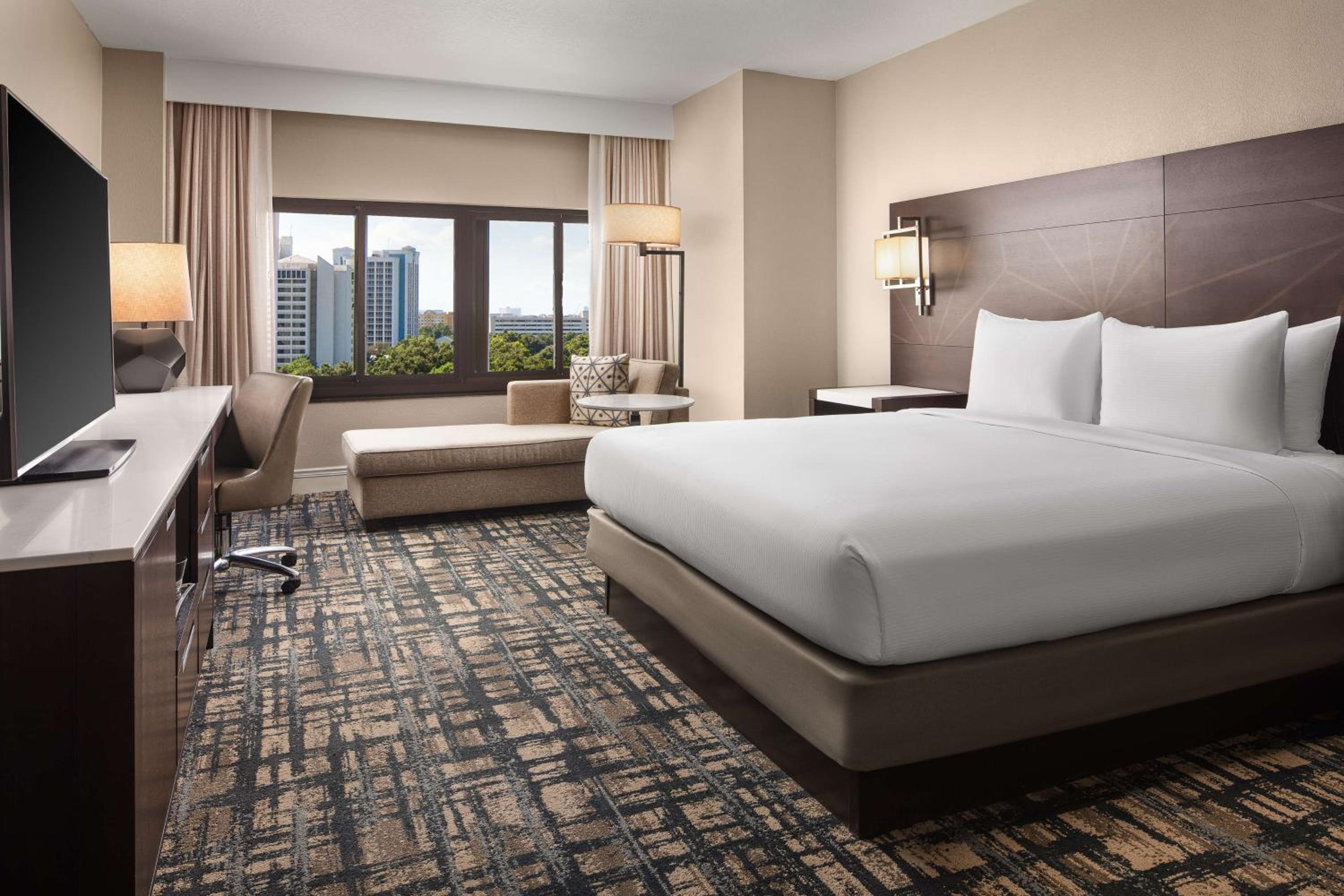 Junior Suite, 2 Queen Beds, Accessible (Hearing) thumbnail 5