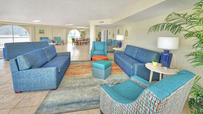 Deluxe Queen Suite - Photo 3