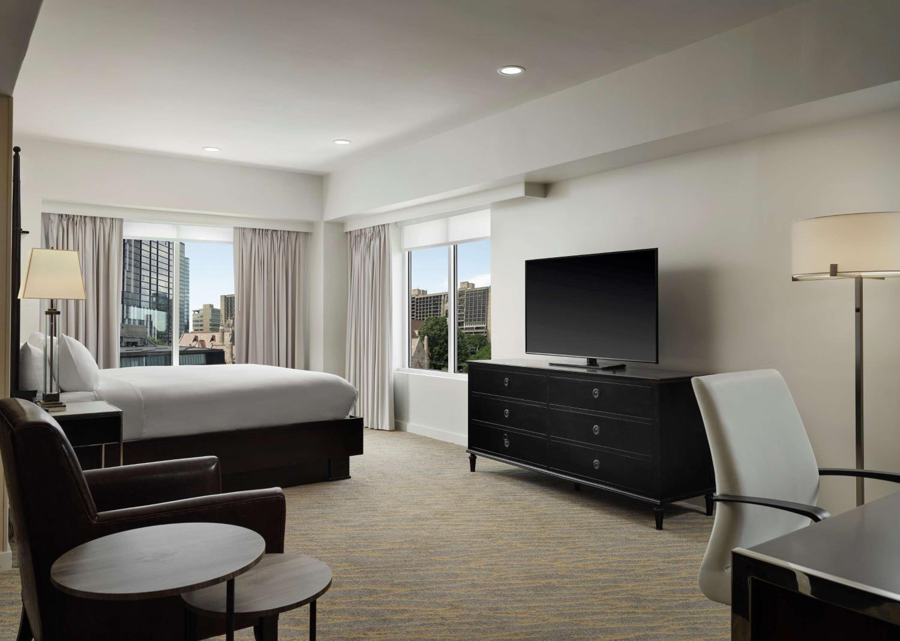 Corner King Room - Photo 4