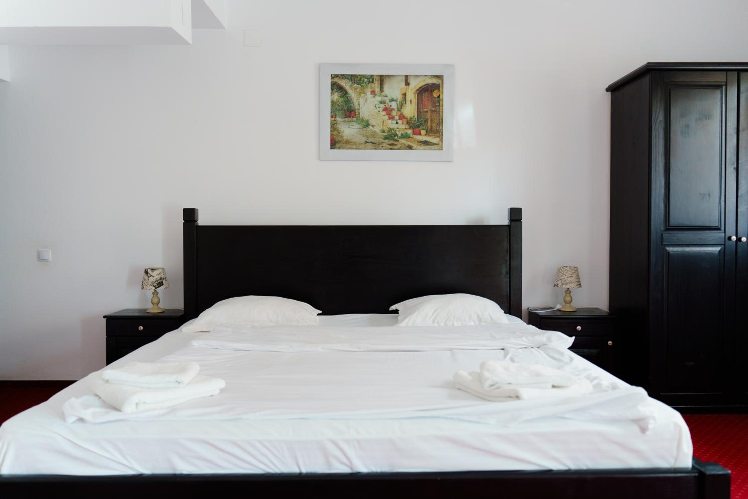 Deluxe King Room photo 3