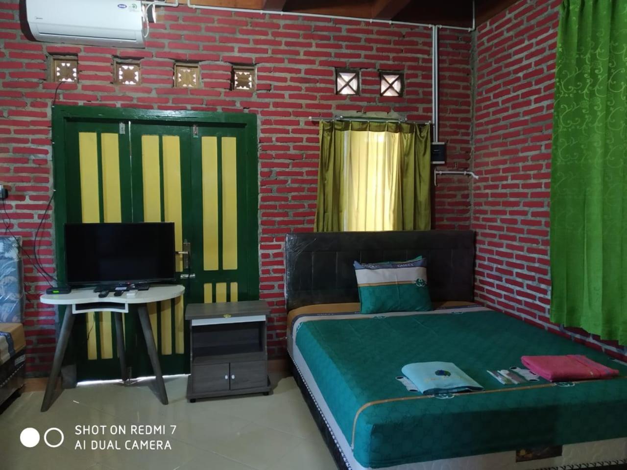 Family Room - Photo 1