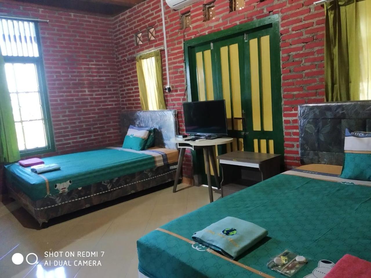 Family Room - Photo 4