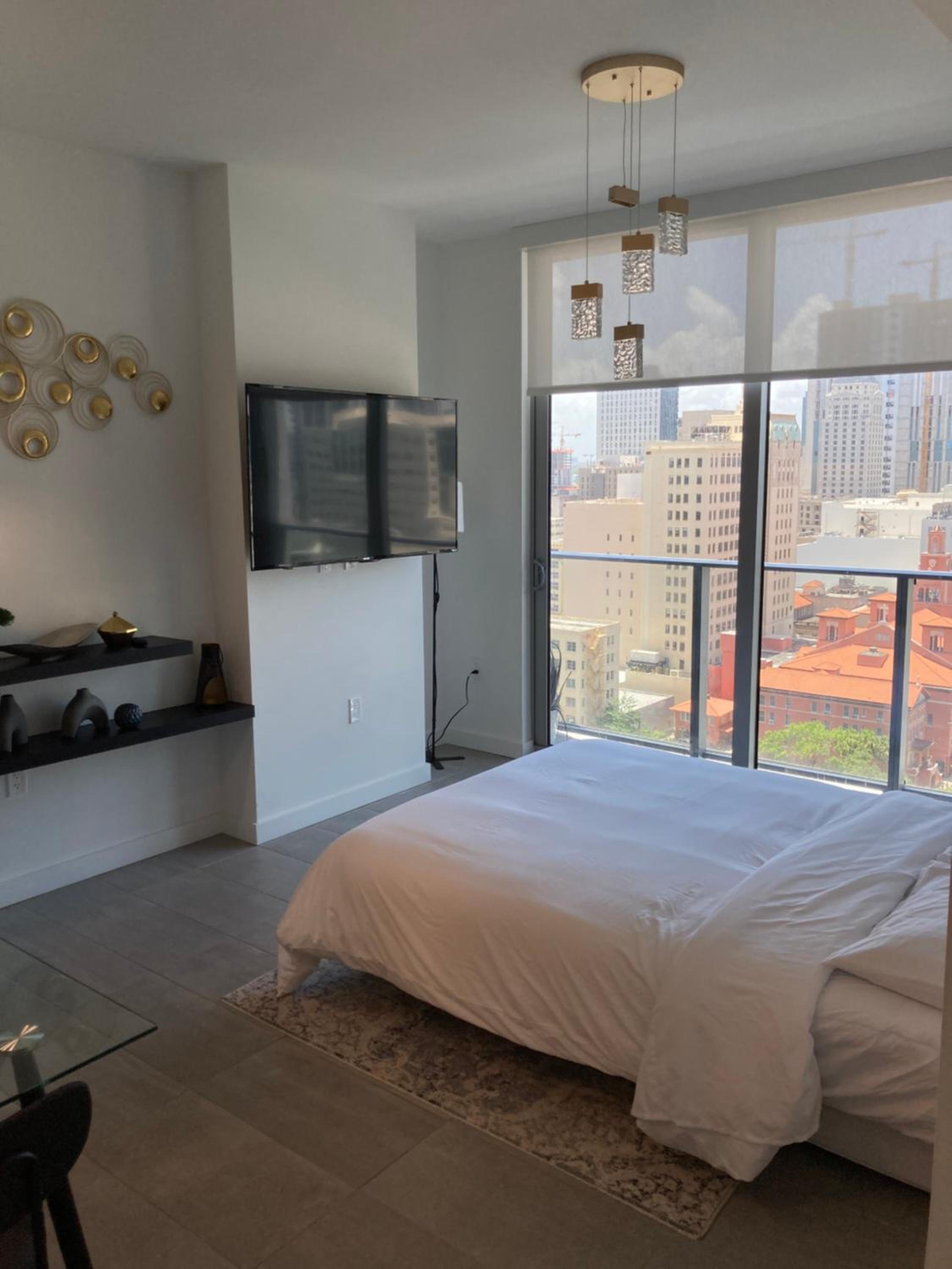 One-Bedroom Apartment photo 2