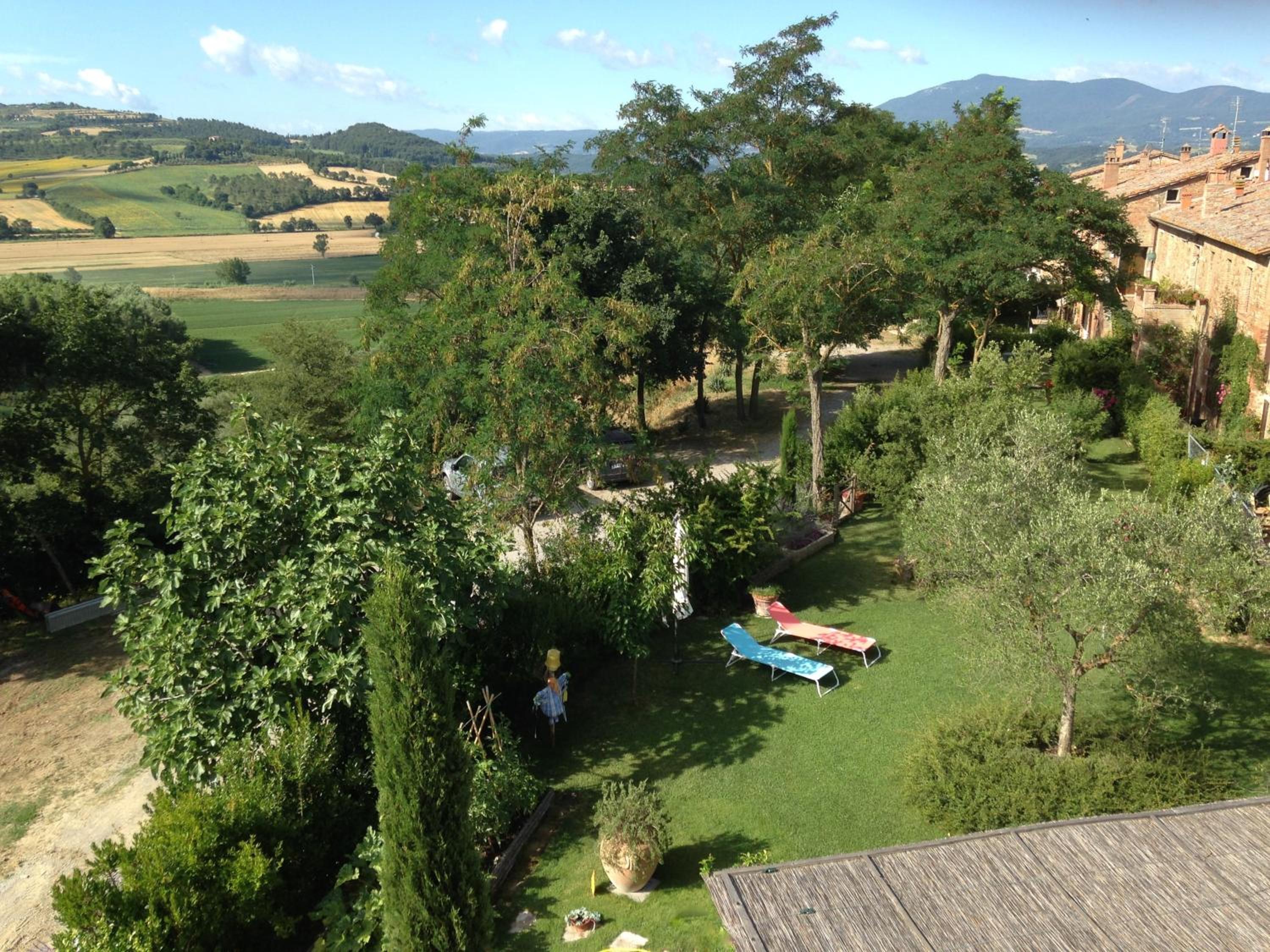 Suite - Photo 2