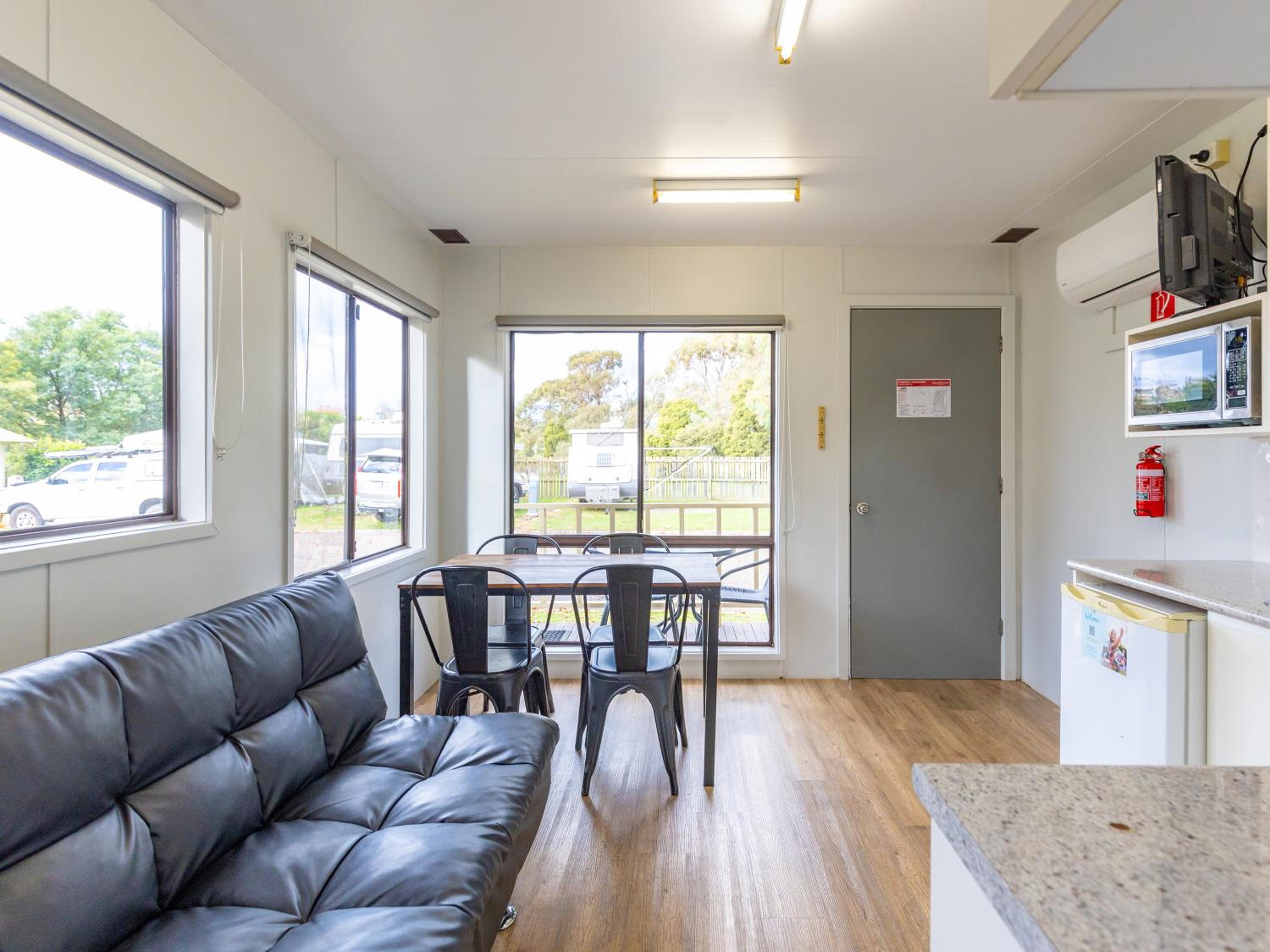 Ensuite Cabin photo 3