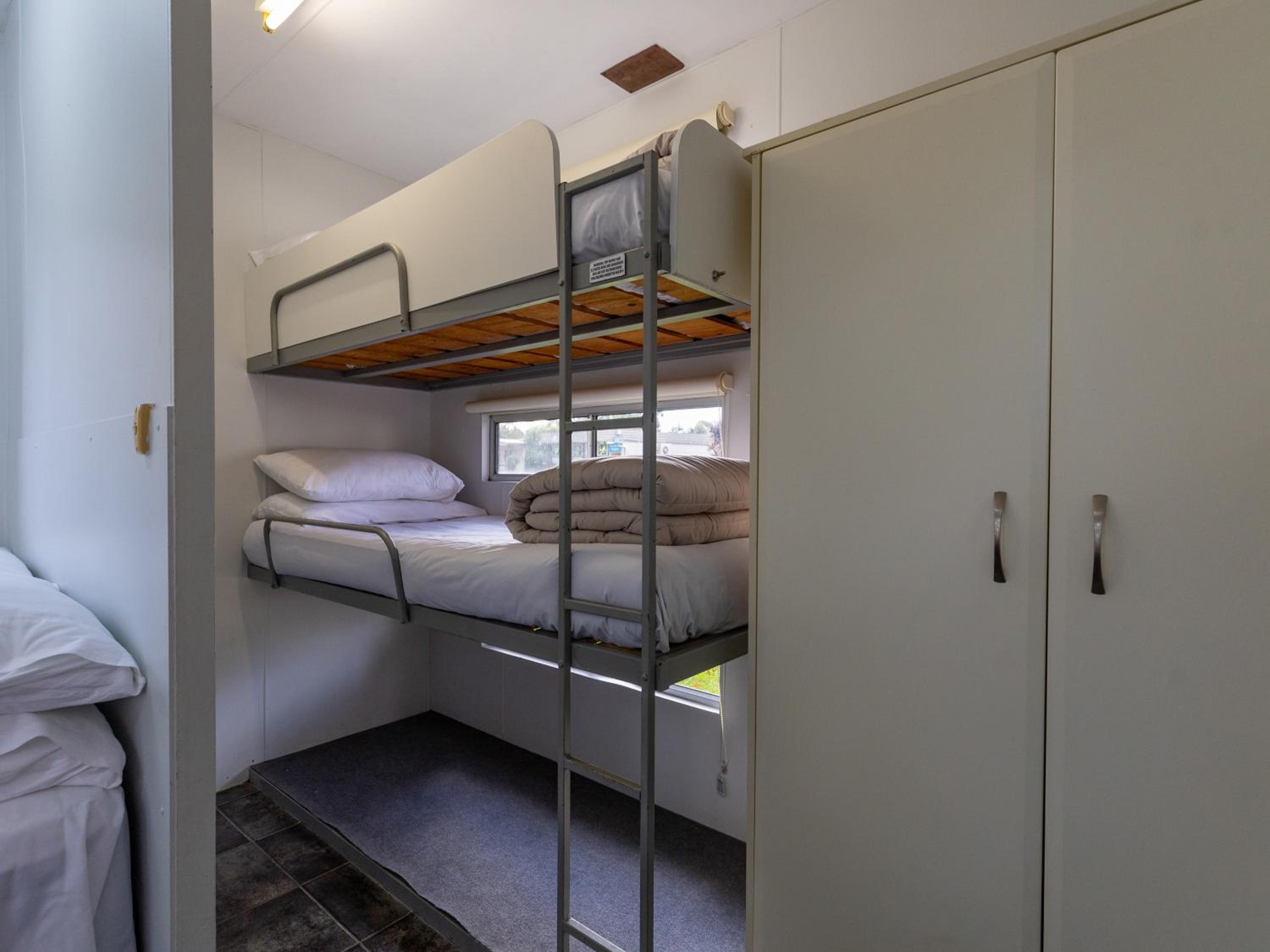 Cabin with Shared Bathroom Facilities Only photo 2
