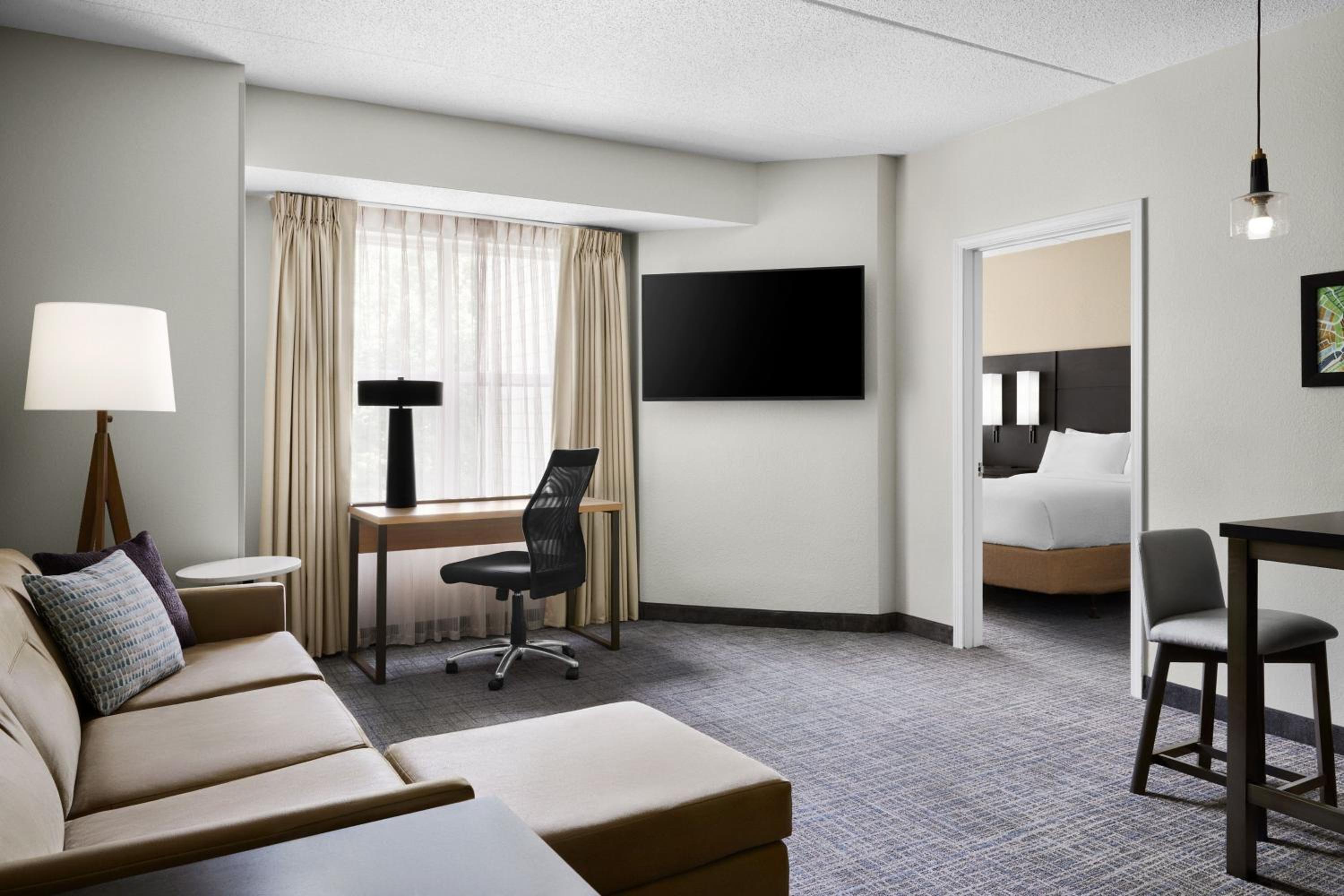One-Bedroom Suite - Photo 1