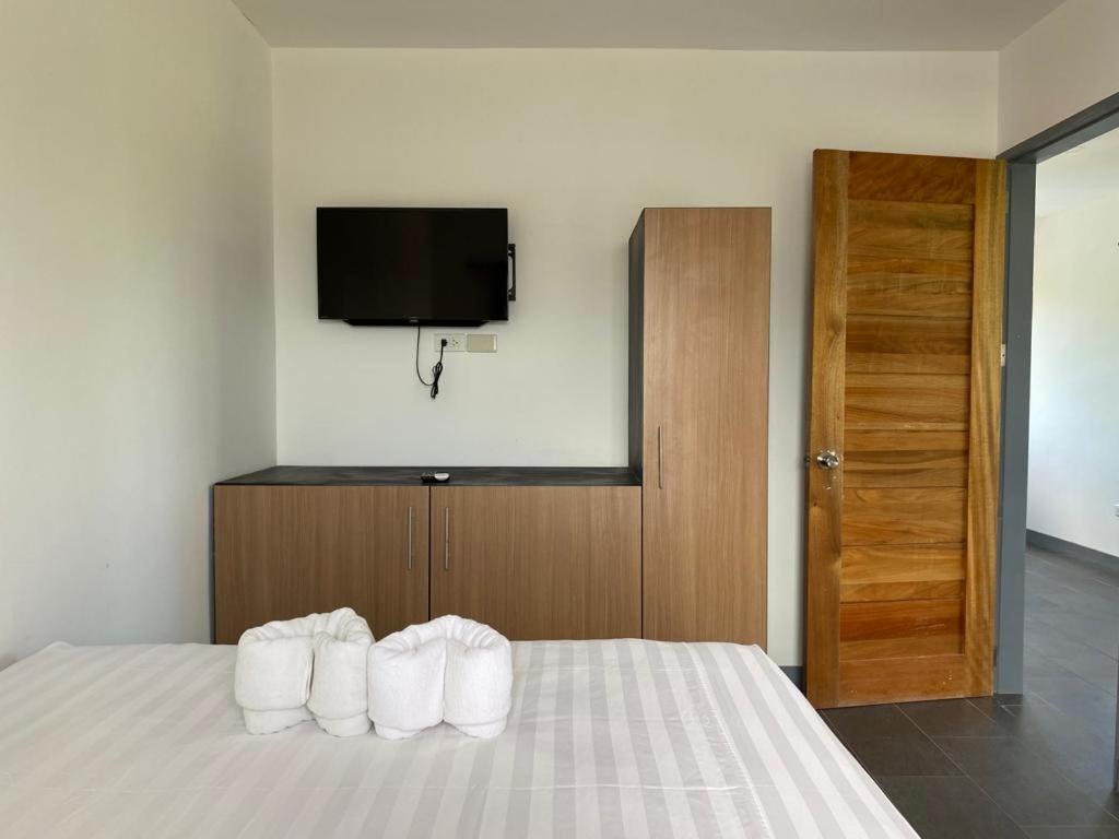 Two-Bedroom Apartment - Photo 9