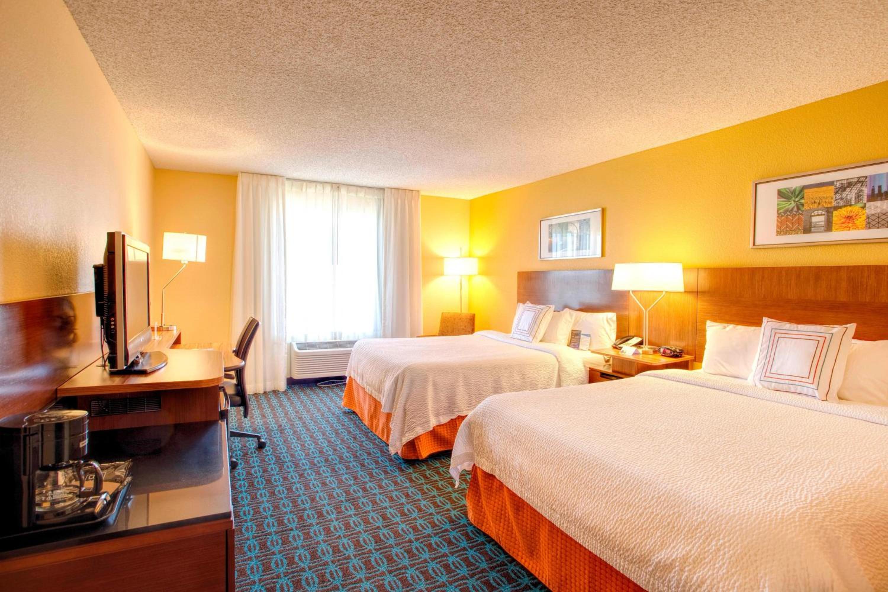 Queen Room with Two Queen Beds - Photo 1