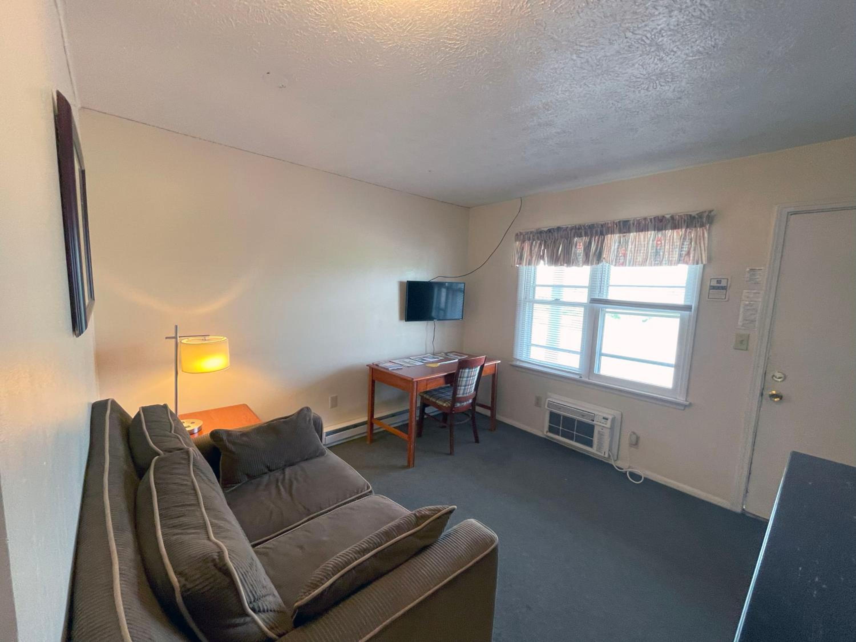 Two-Bedroom Suite photo 2