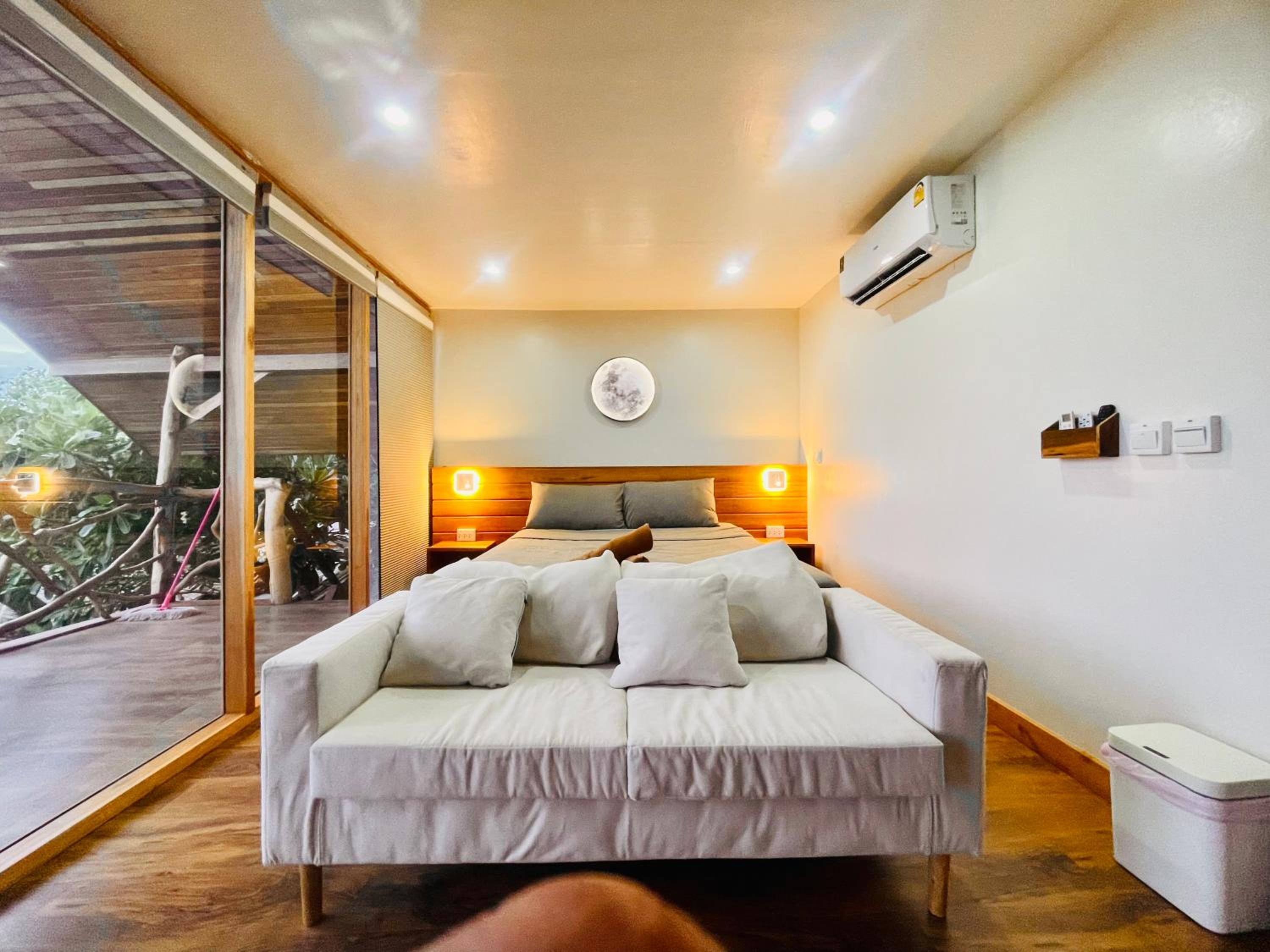 Double Room with Balcony and Sea View photo 3
