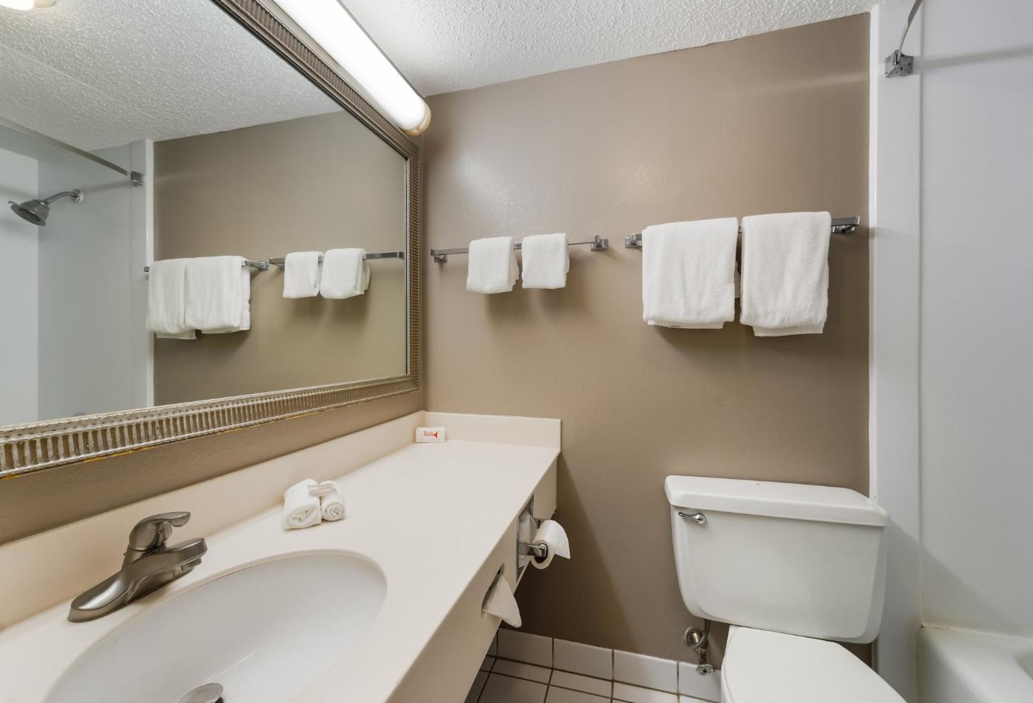 Deluxe Room with Two Double Beds Non-Smoking - Photo 3
