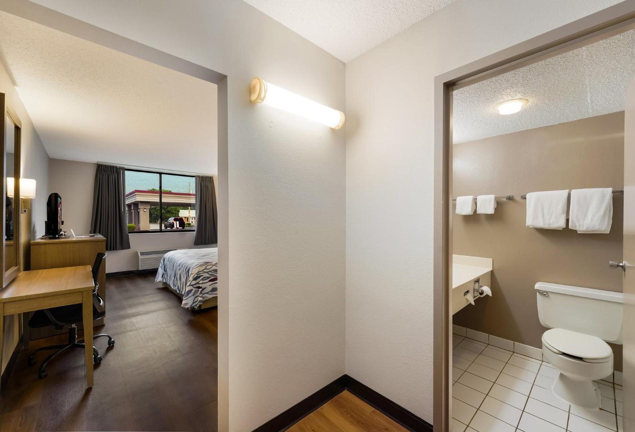 Deluxe King Room Non-Smoking - Photo 2