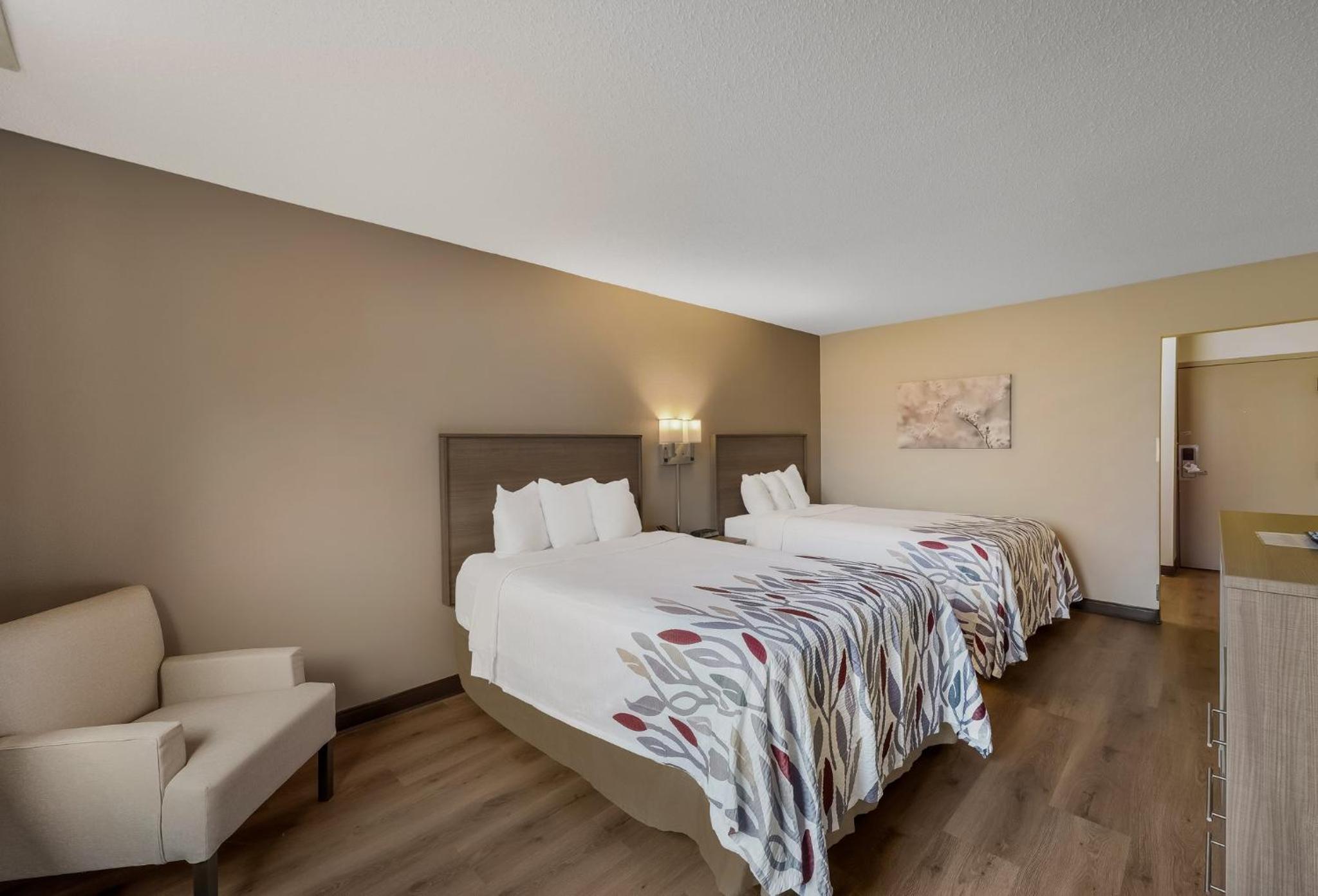 Deluxe Room with Two Double Beds Non-Smoking - Photo 1