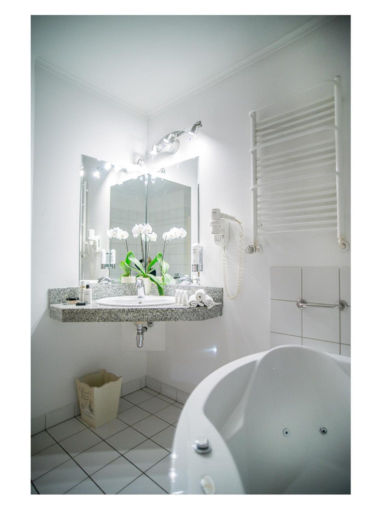 Apartment - Photo 2