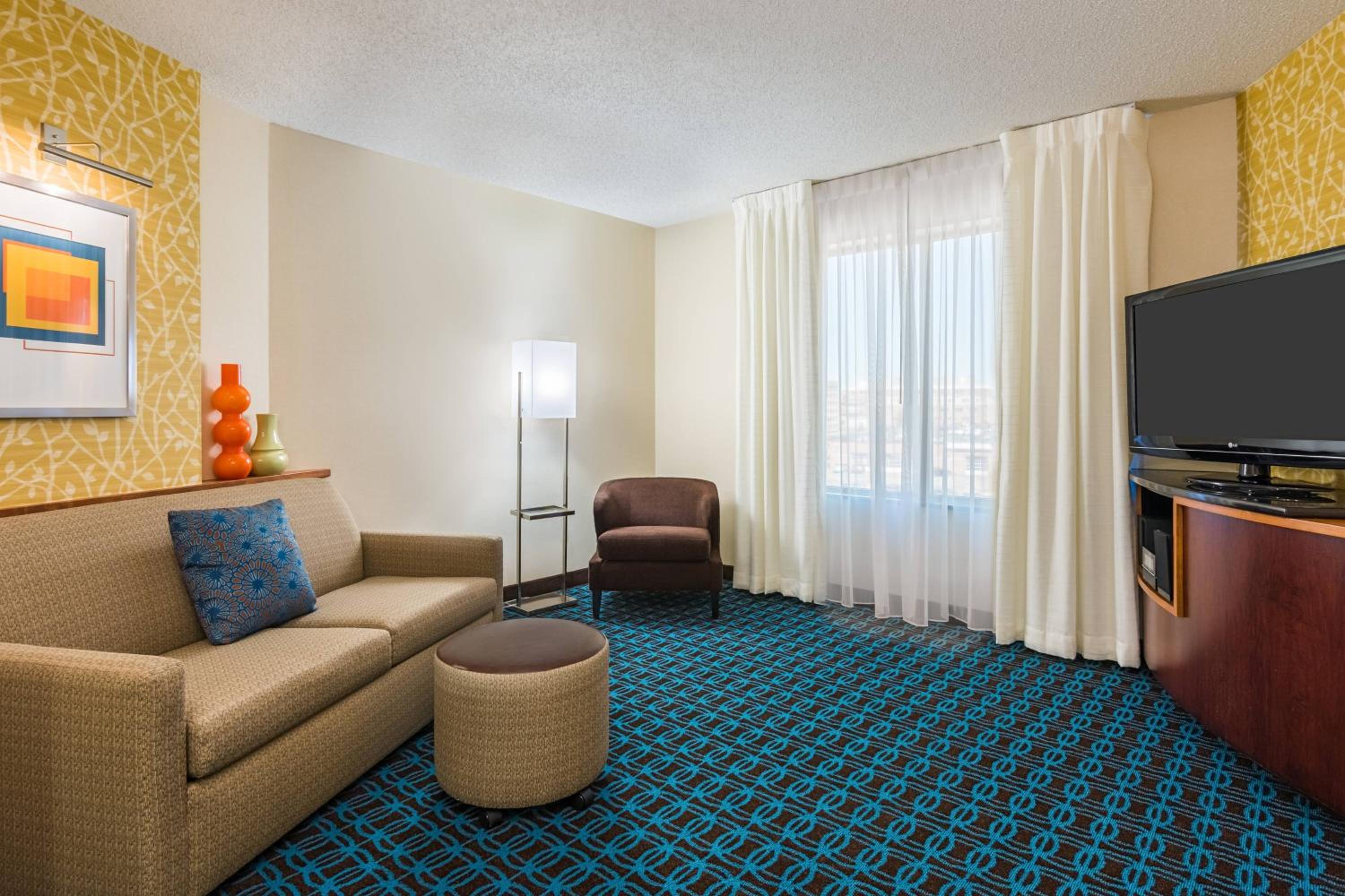 One-Bedroom King Suite photo 1
