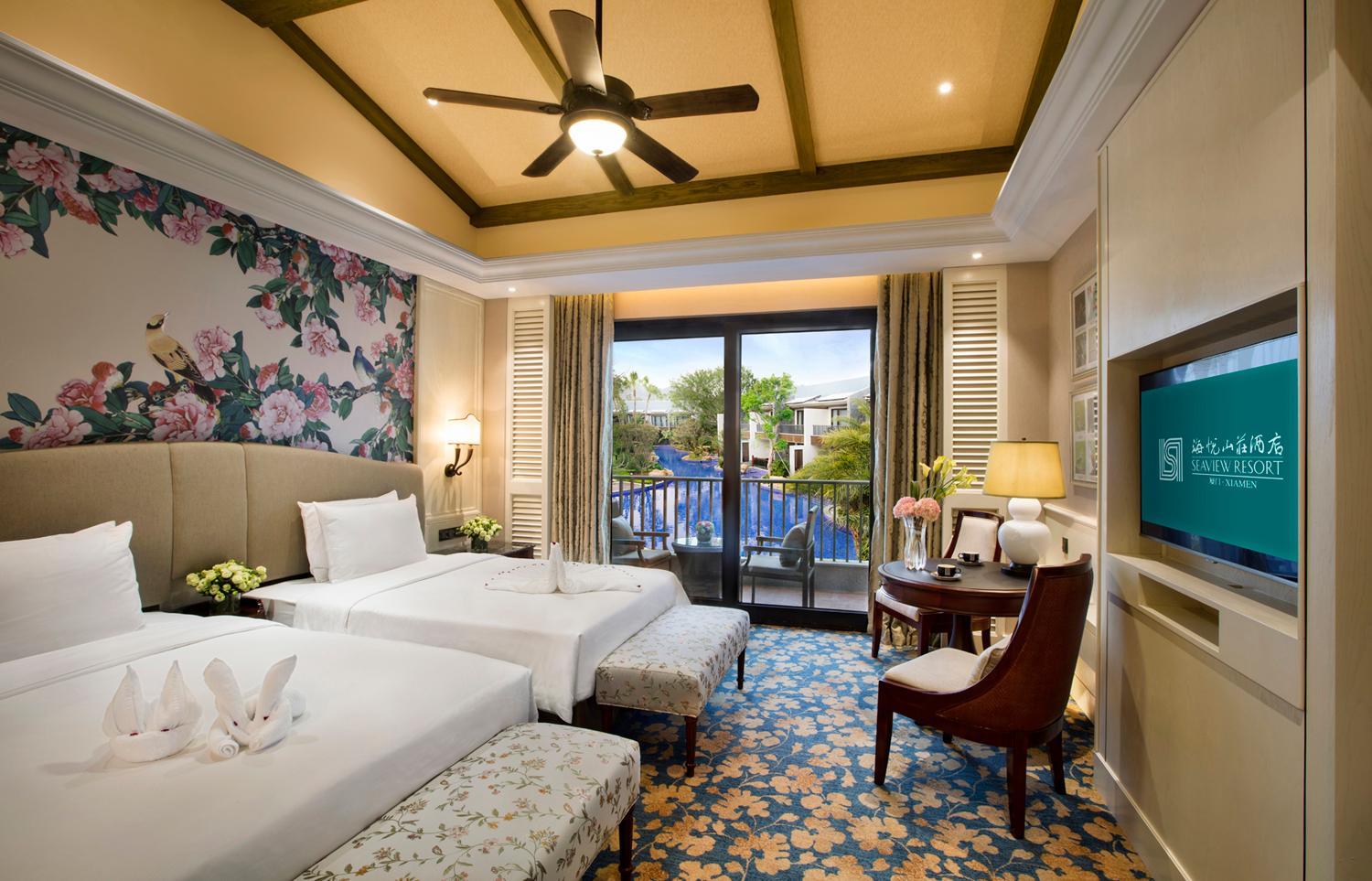 Twin Room with Pool View - Photo 1
