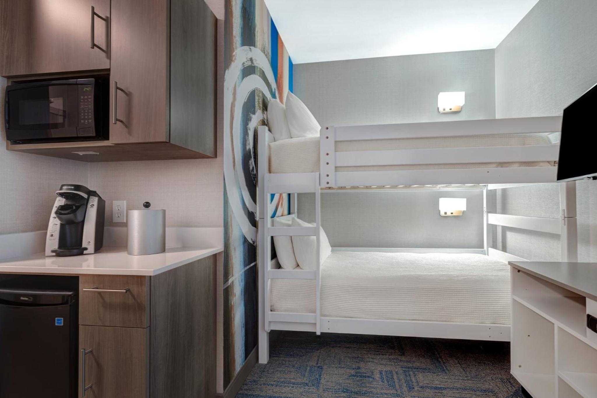 Family Studio Suite - Photo 4
