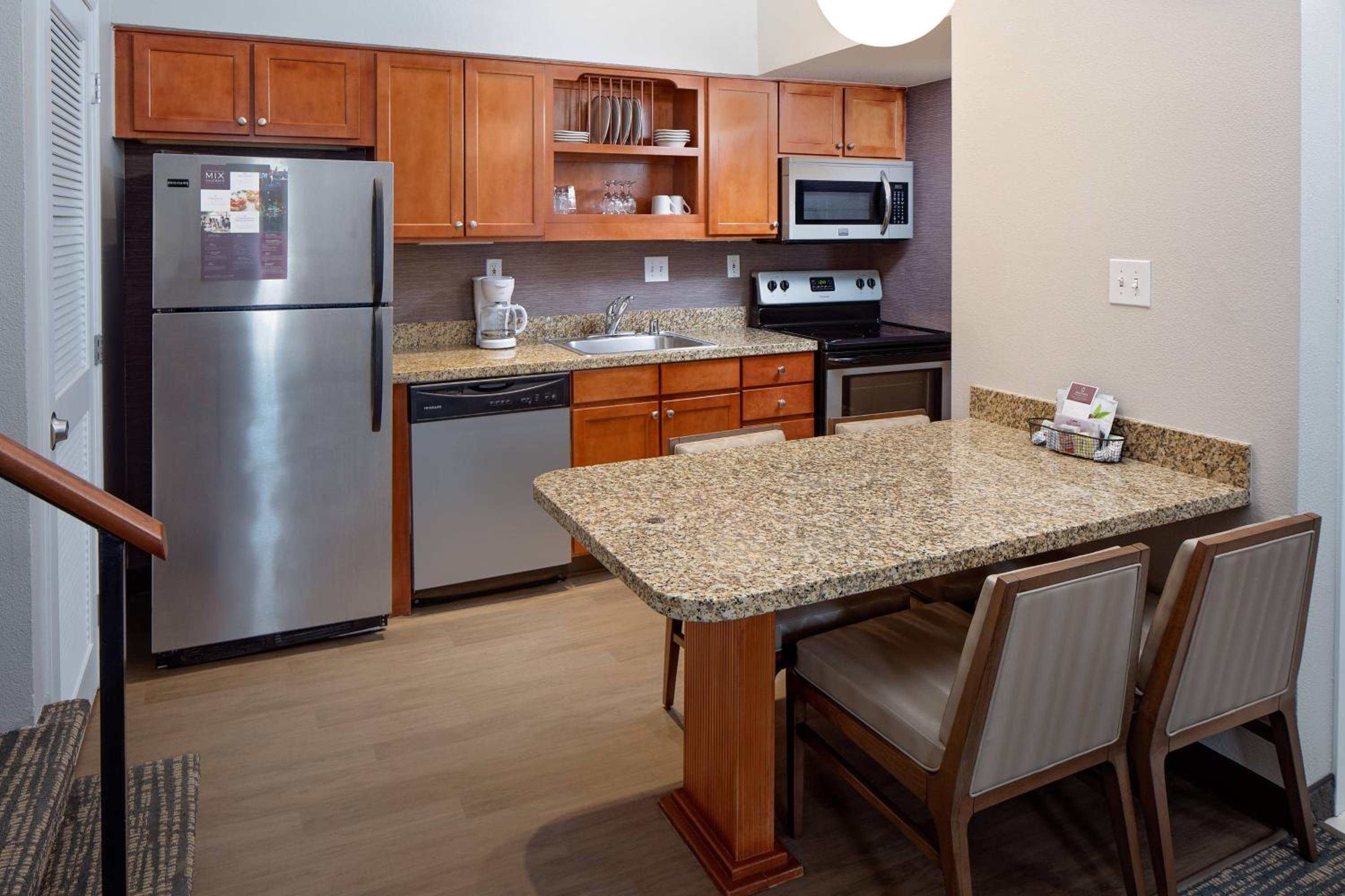 Penthouse Suite - Photo 3