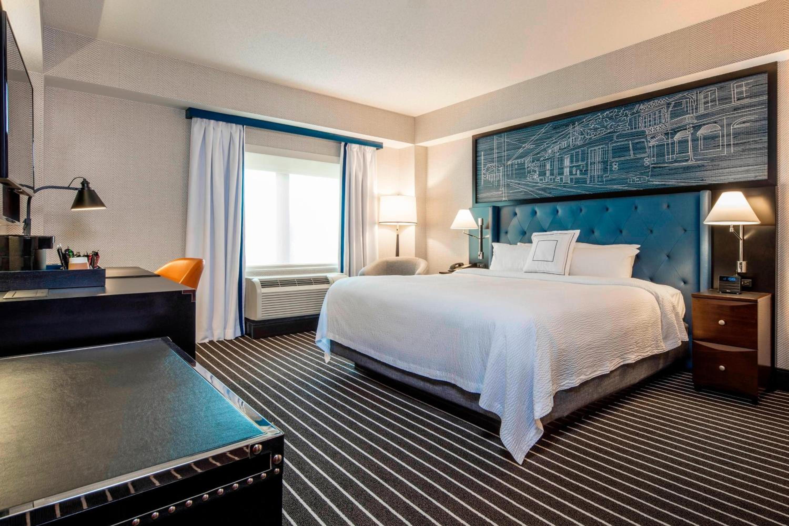 One-Bedroom King Suite
