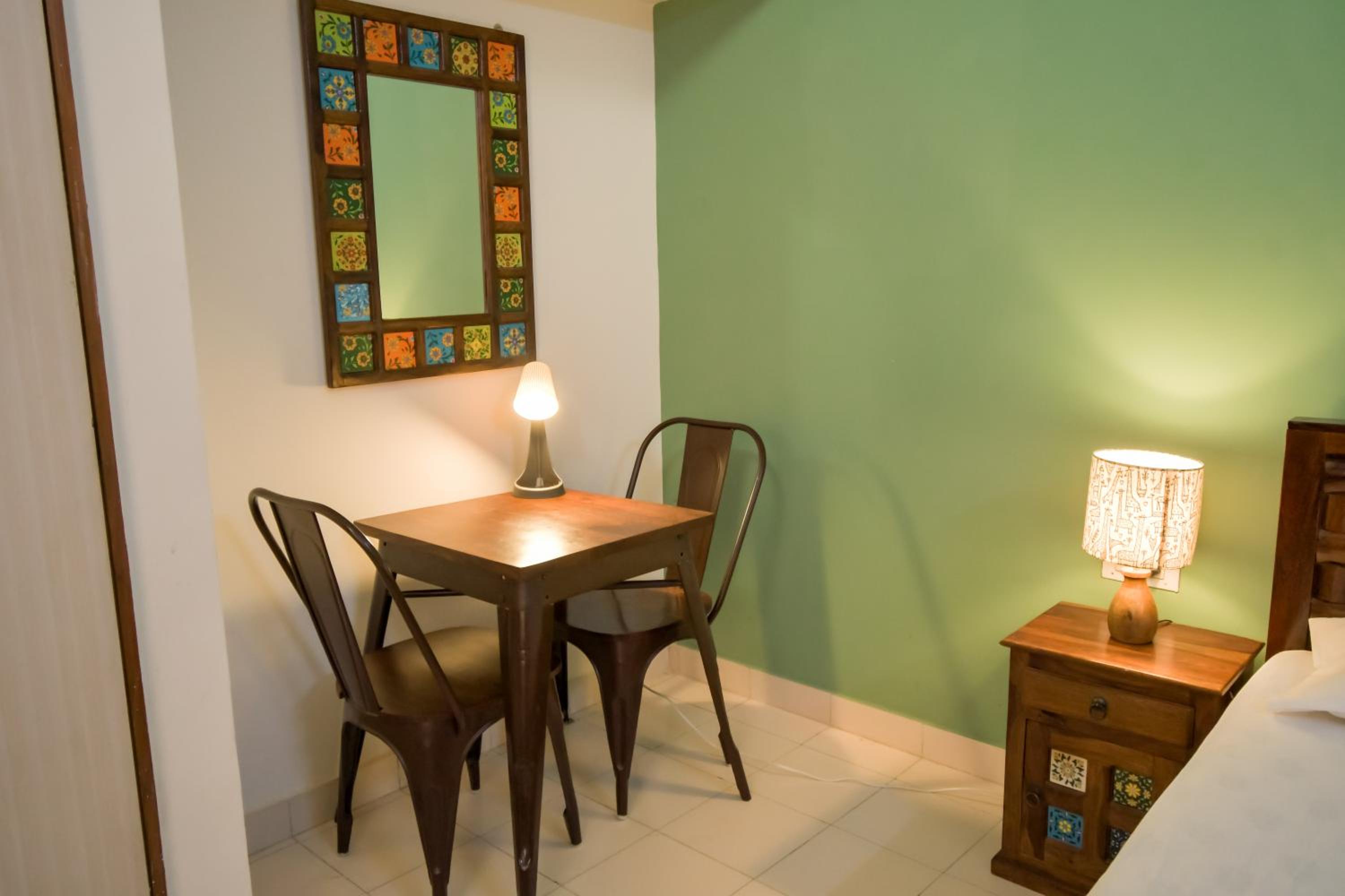 Double Room with Private Bathroom - Photo 21