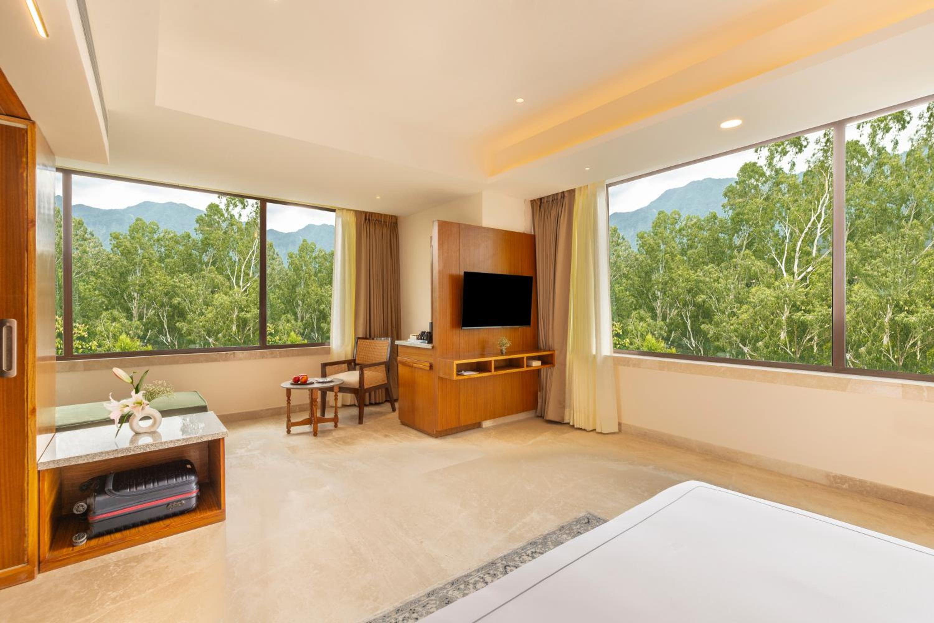 Junior Suite (Non Smoking) photo 2