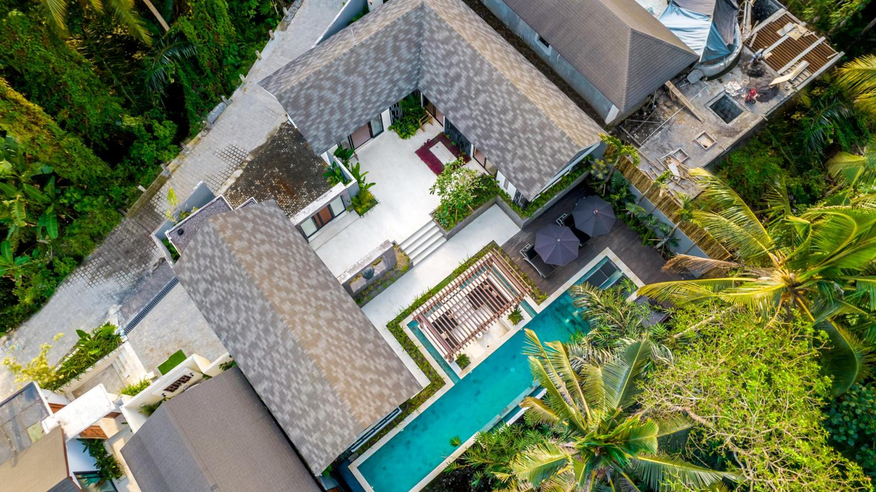 Three-Bedroom Villa - Photo 35