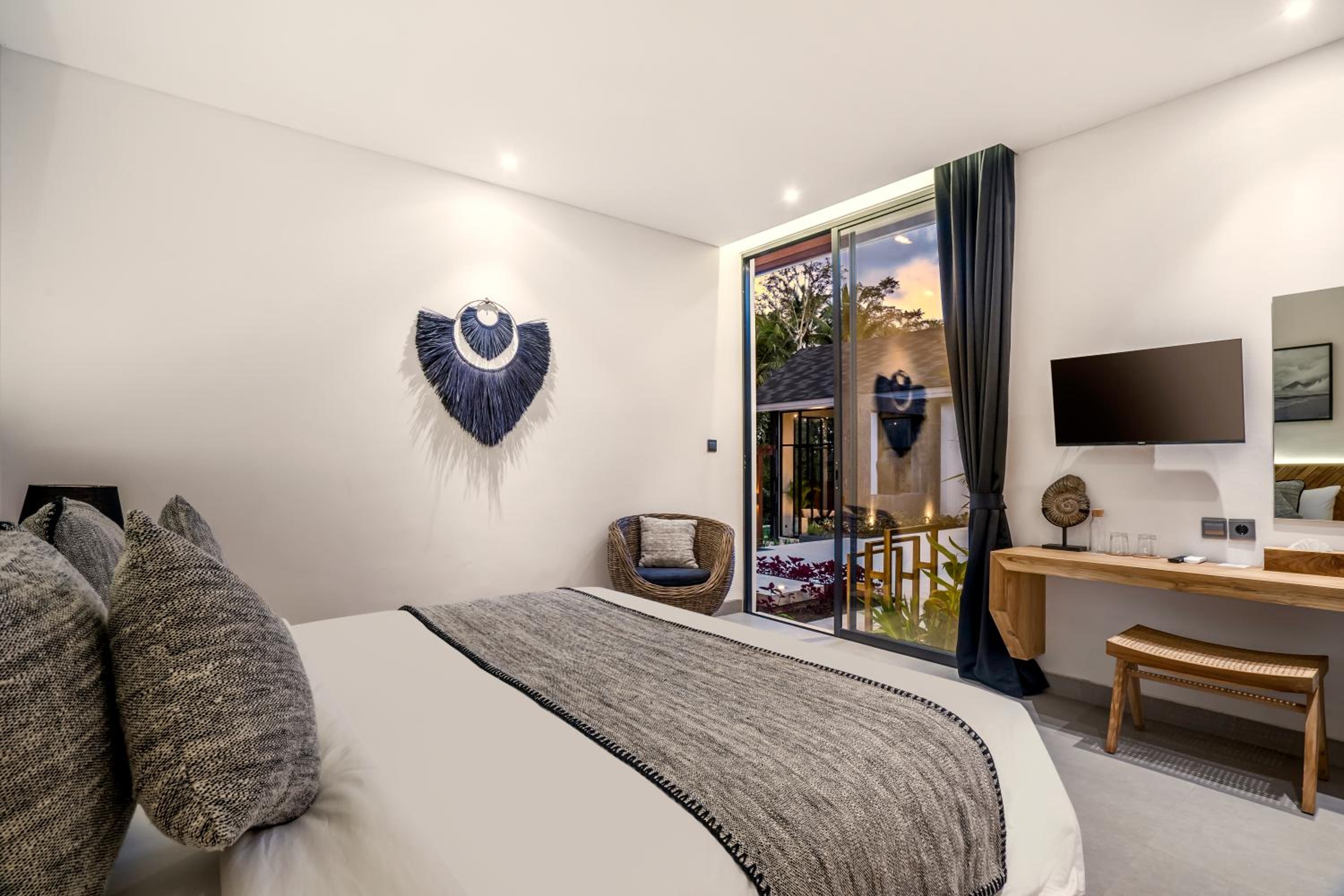 Three-Bedroom Villa - Photo 26
