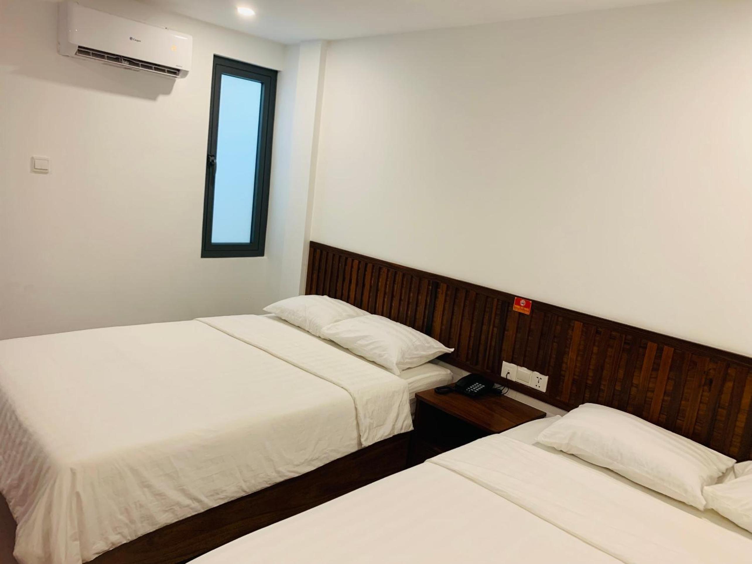 Deluxe Quadruple Room - Photo 5