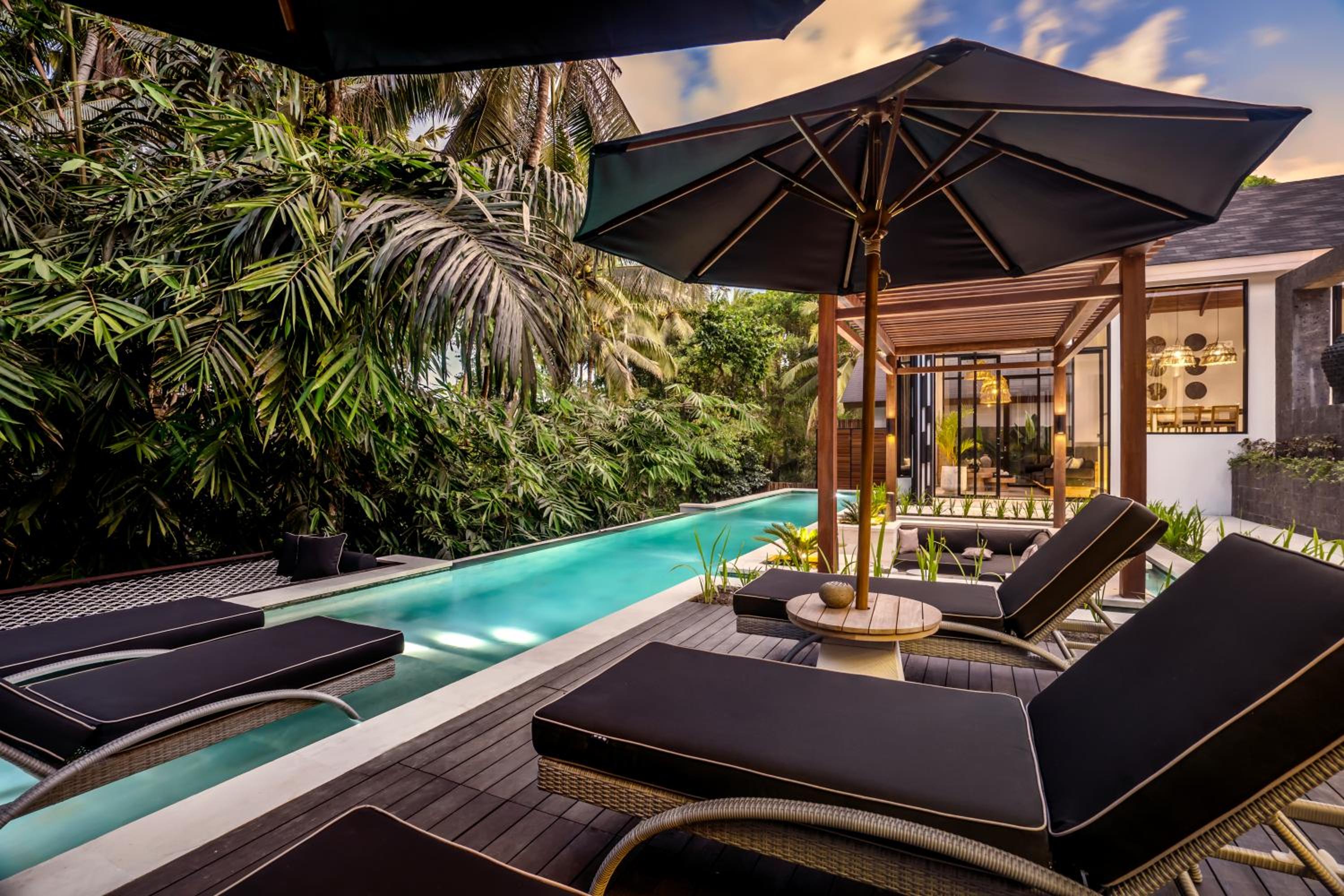 Three-Bedroom Villa - Photo 20