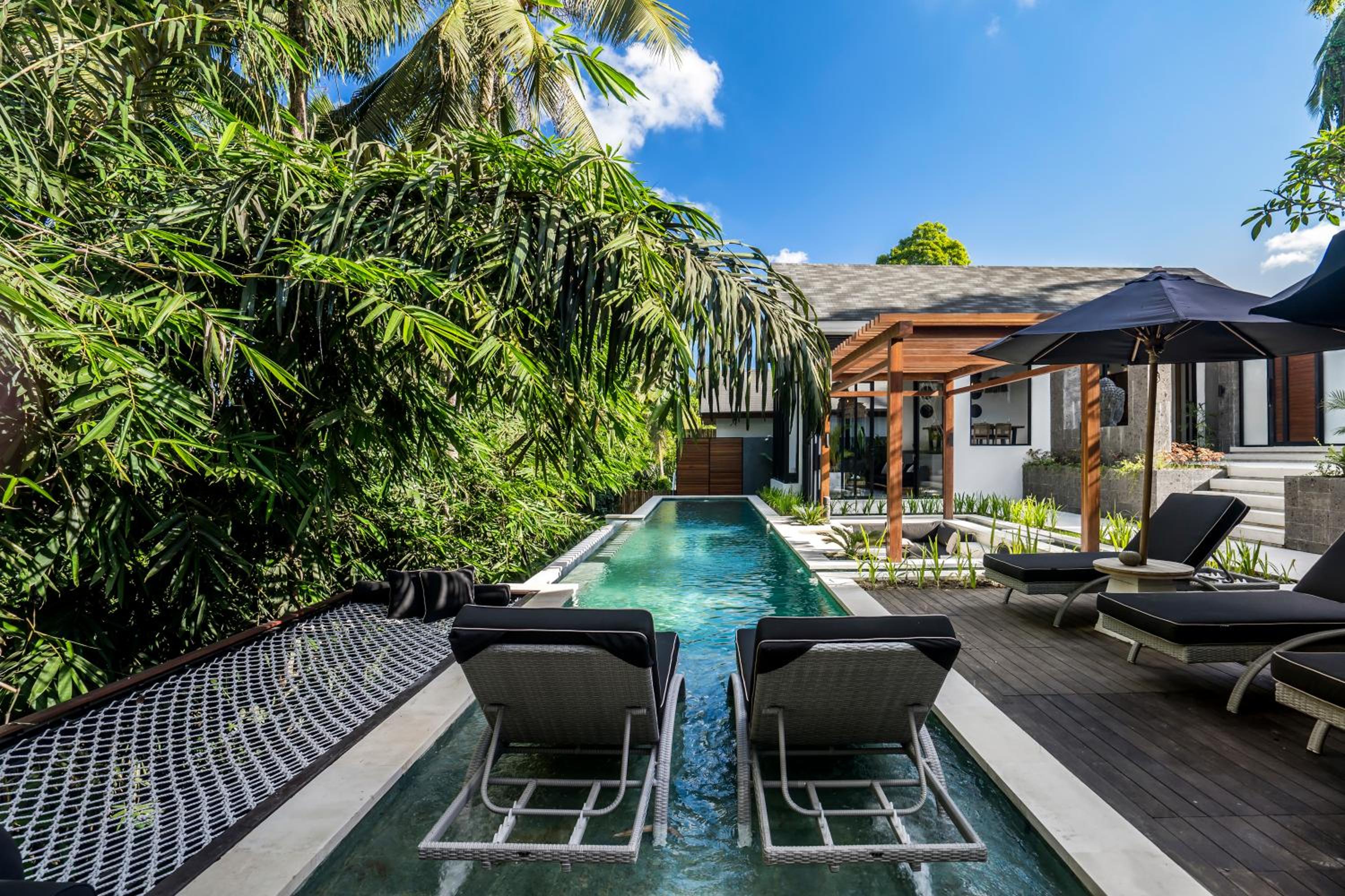 Three-Bedroom Villa - Photo 13