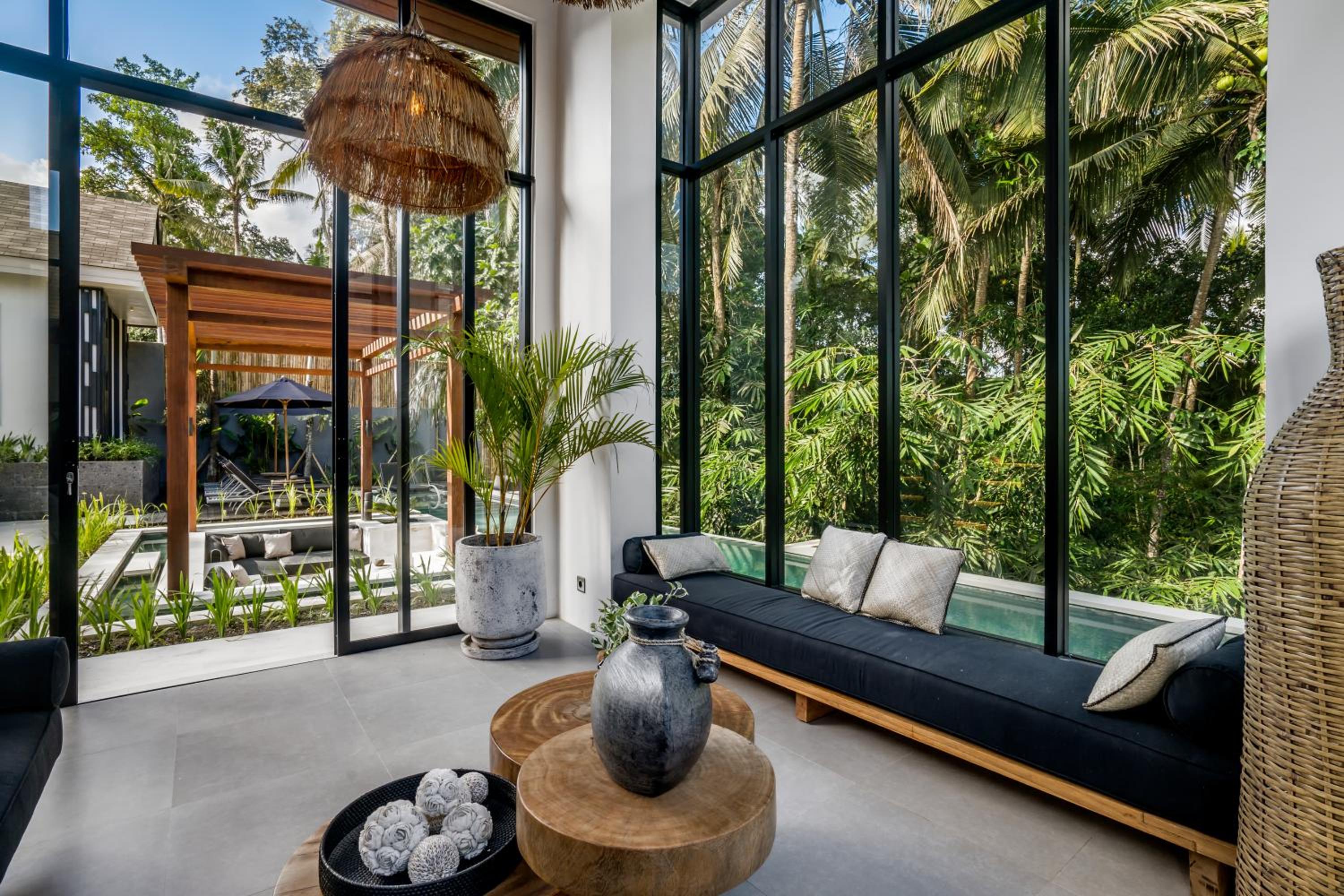 Three-Bedroom Villa - Photo 9