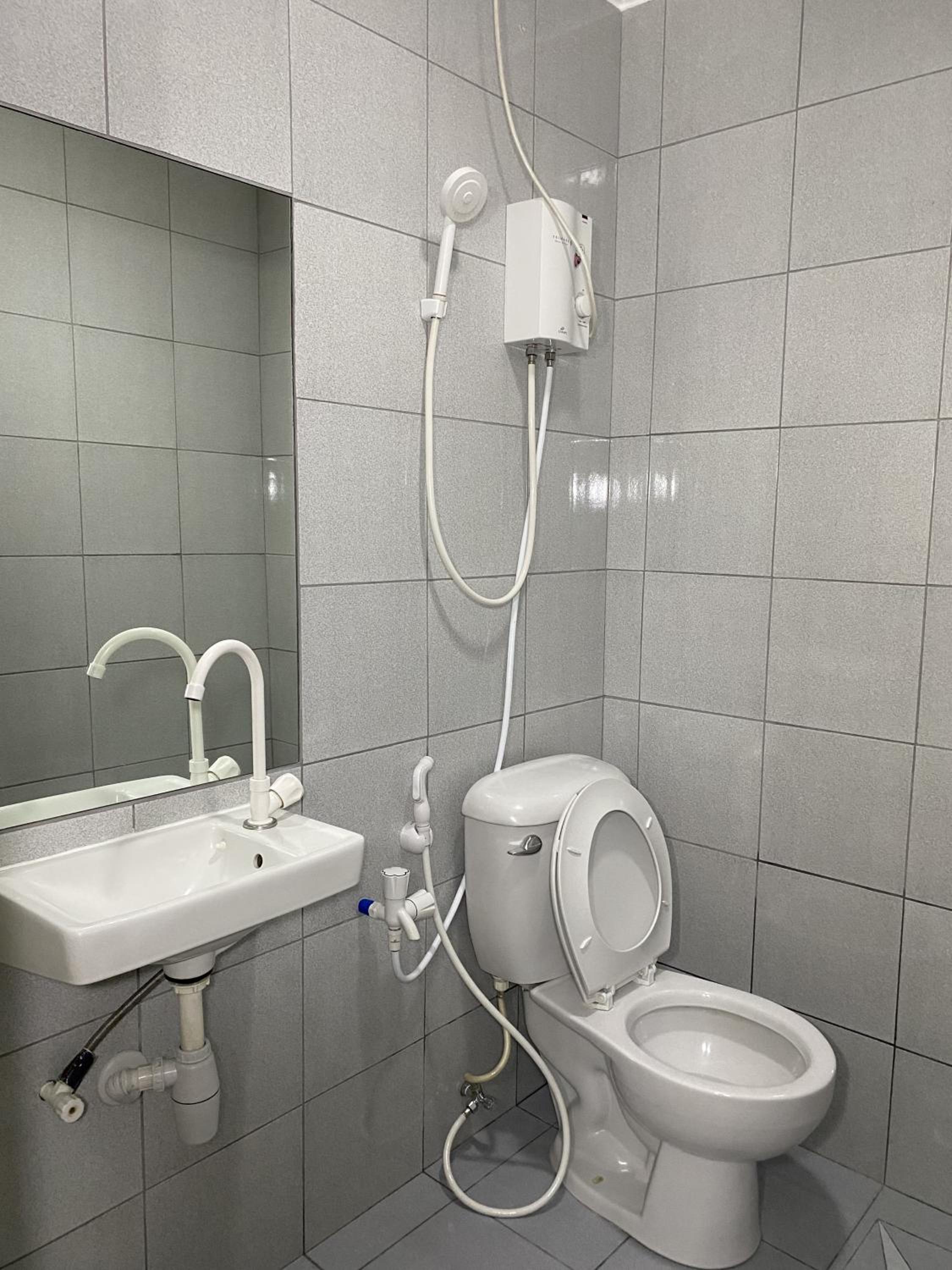 Standard Twin Room - Photo 4