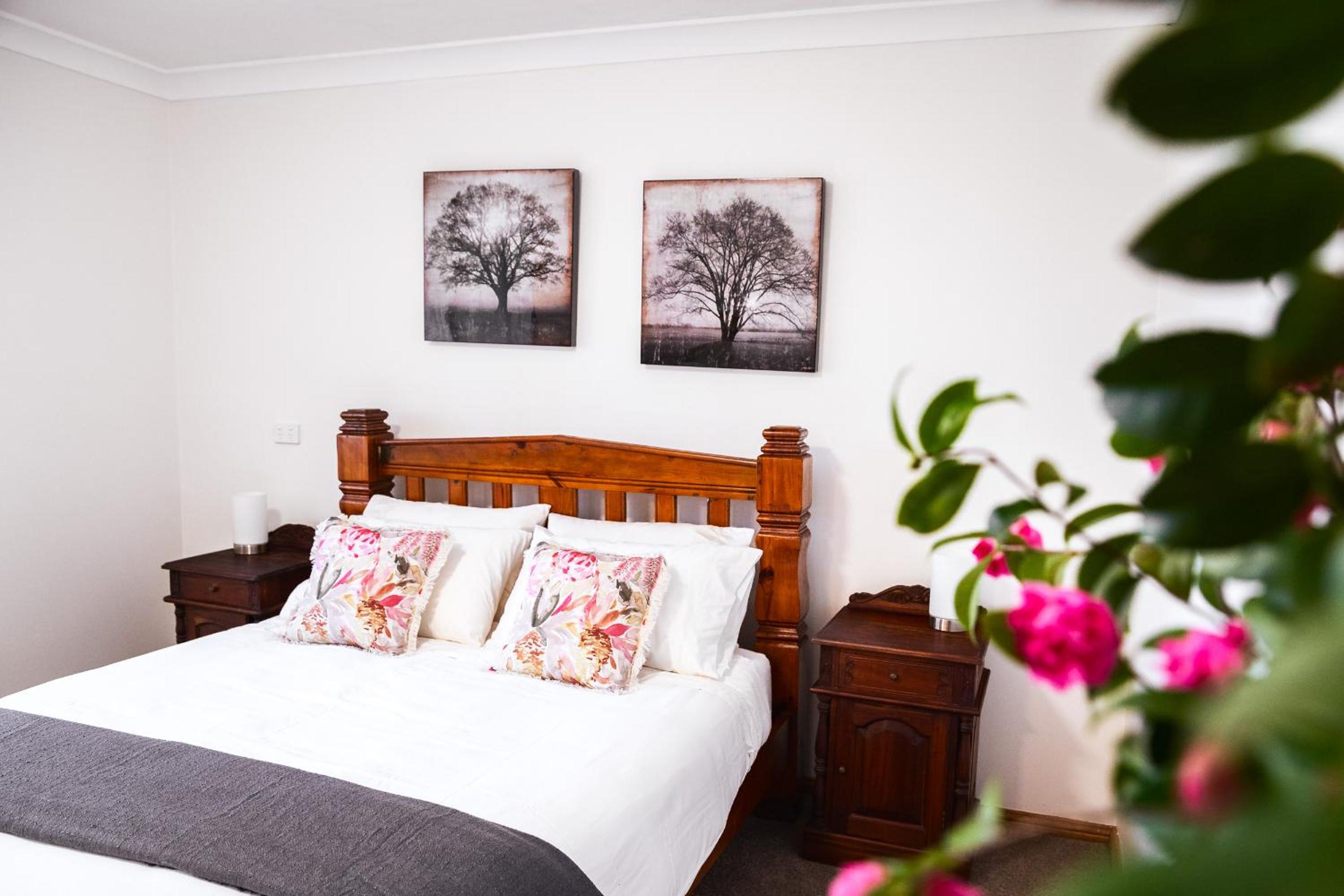 Deluxe Queen Suite photo 1