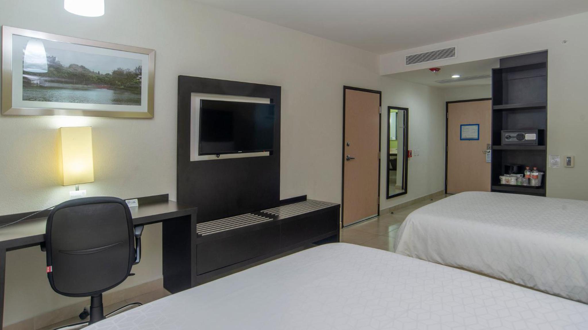Standard Queen Room with Two Queen Beds - Accessible