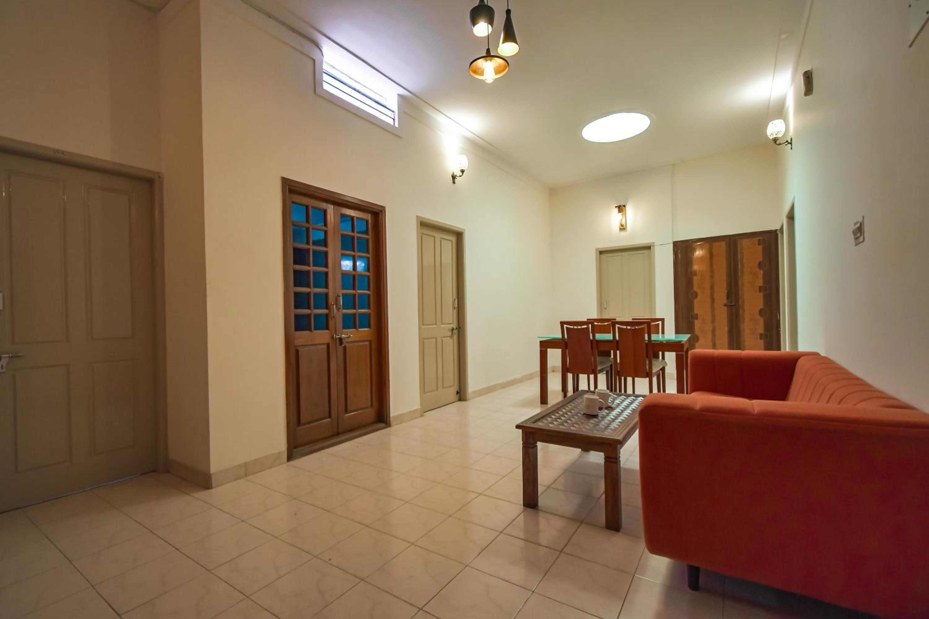 Double Room with Private Bathroom - Photo 15