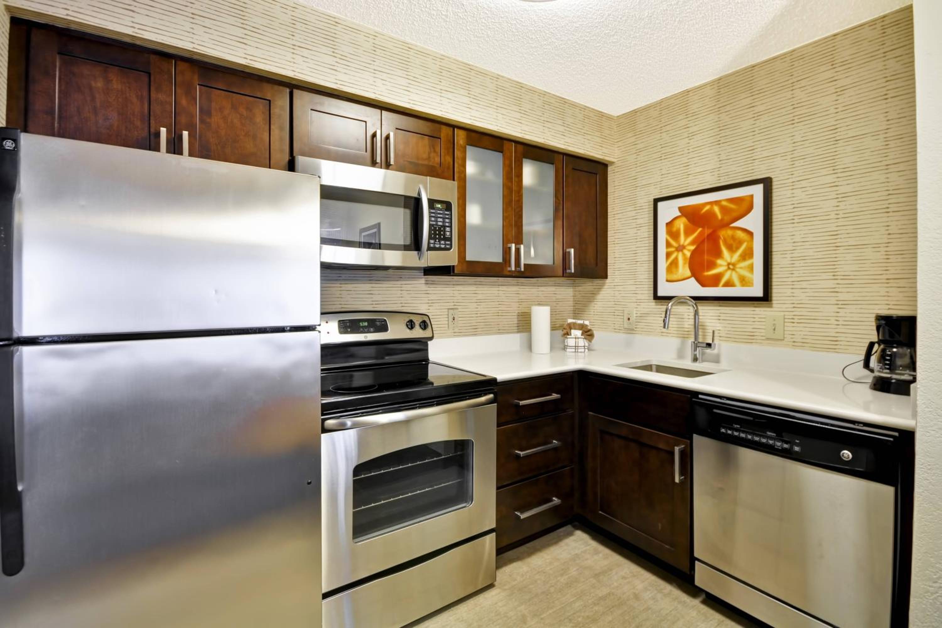 Two-Bedroom Suite with Fireplace - Photo 3